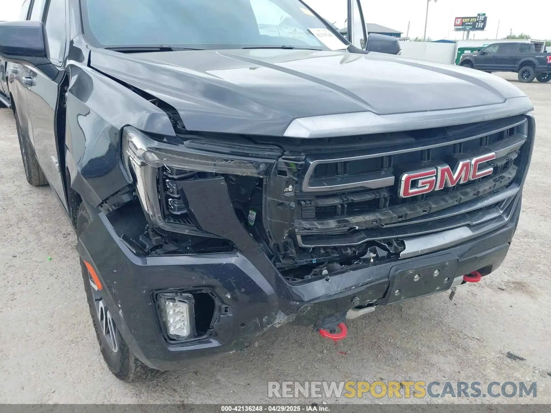 6 Photograph of a damaged car 1GKS2HKD9PR549529 GMC YUKON XL 2023