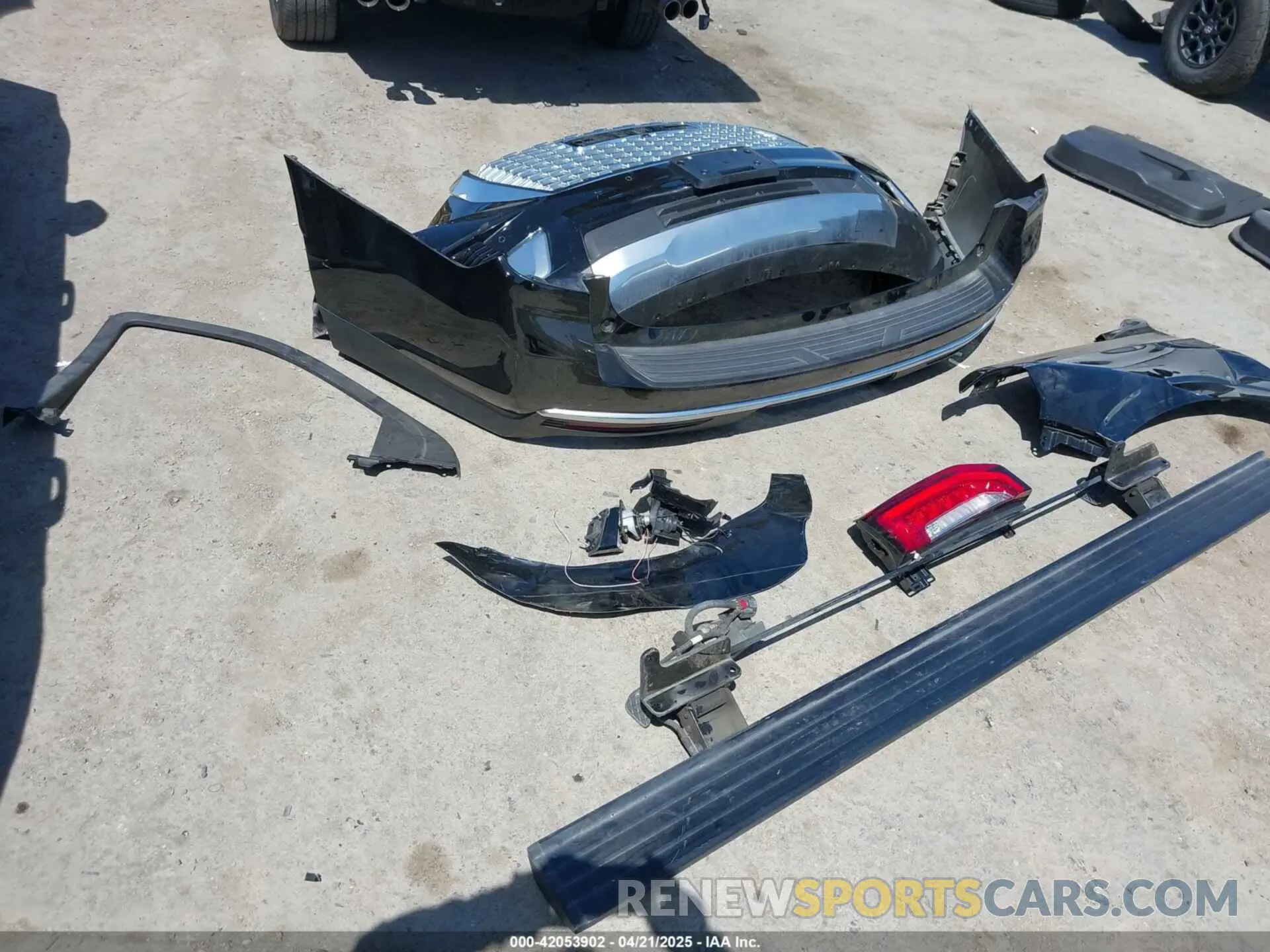 20 Photograph of a damaged car 1GKS2JKL0PR242832 GMC YUKON XL 2023