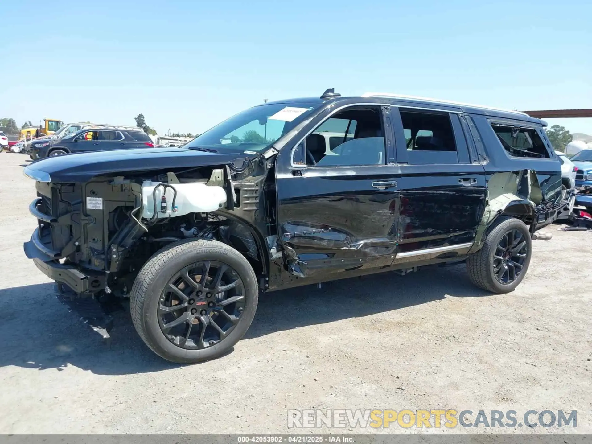 6 Photograph of a damaged car 1GKS2JKL0PR242832 GMC YUKON XL 2023