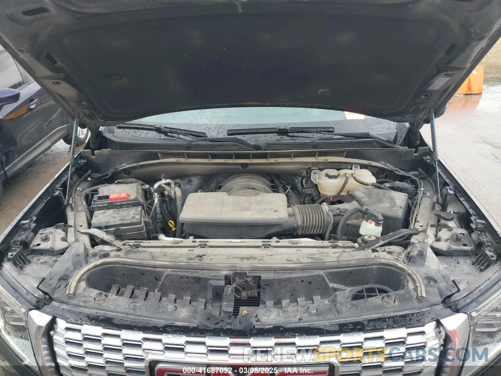 10 Photograph of a damaged car 1GKS2JKL5PR500973 GMC YUKON XL 2023