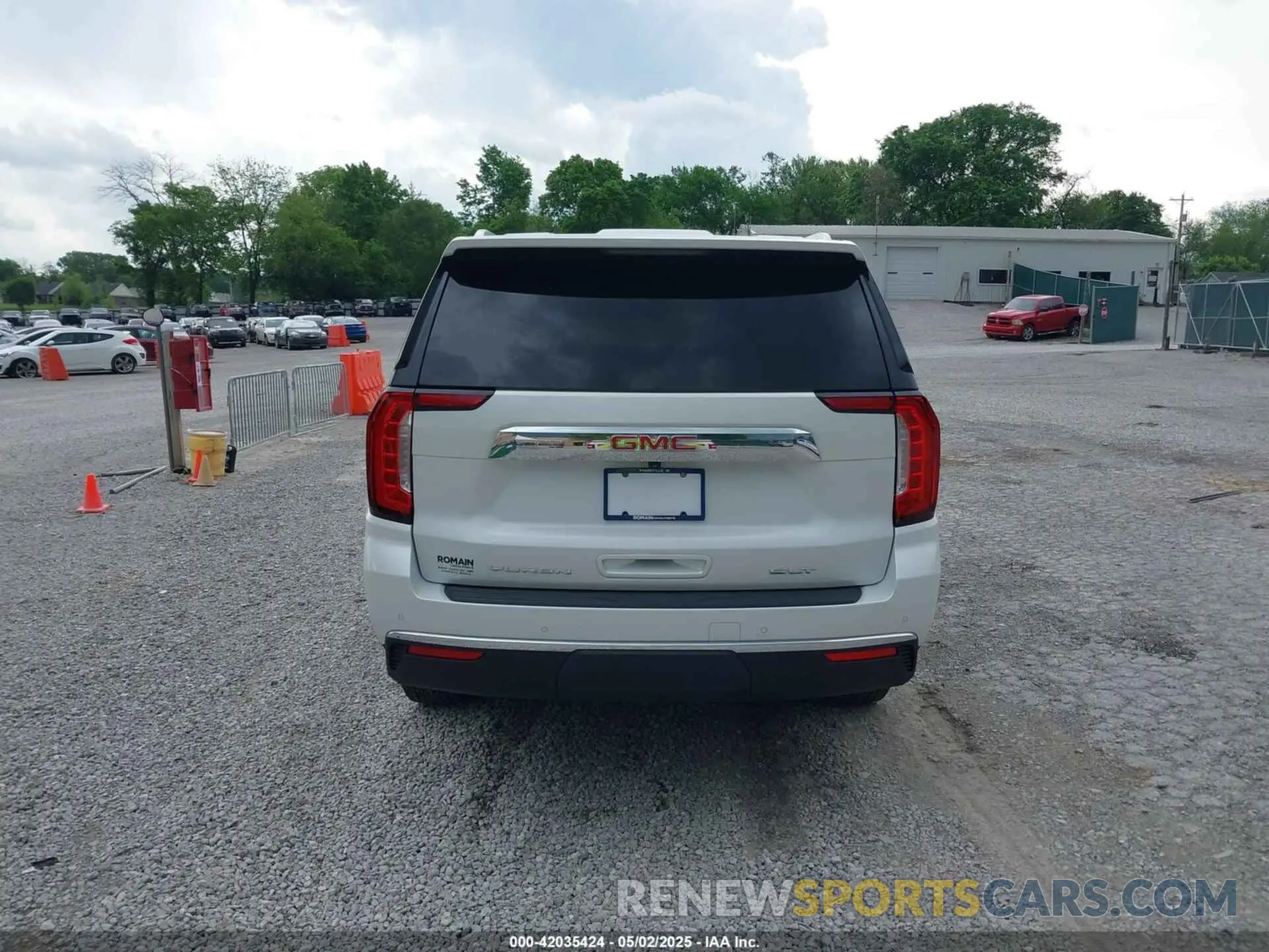 16 Photograph of a damaged car 1GKS2GKD5RR262220 GMC YUKON XL 2024