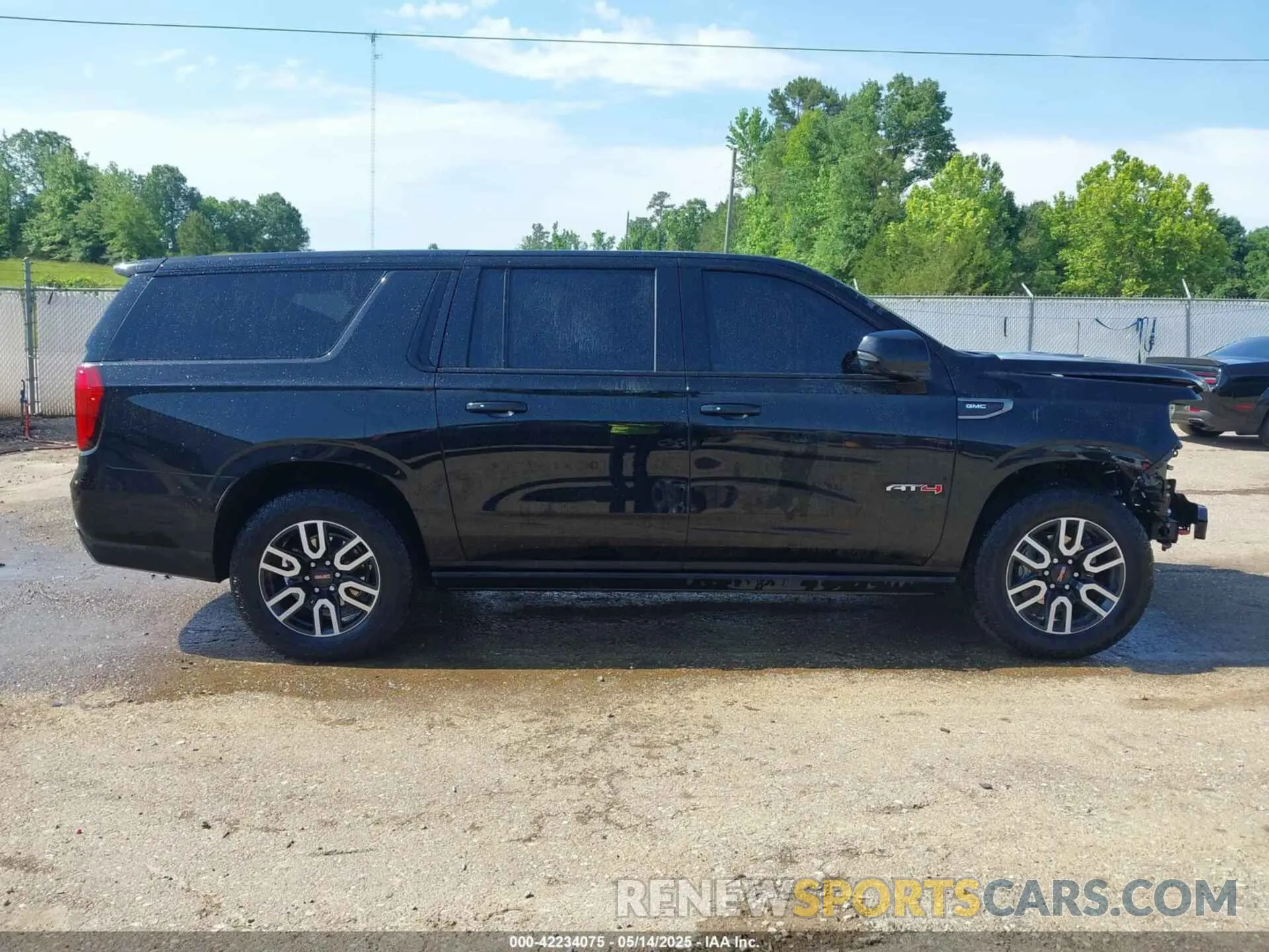 14 Фотография поврежденного автомобиля 1GKS2HKD1RR315789 GMC YUKON XL 2024