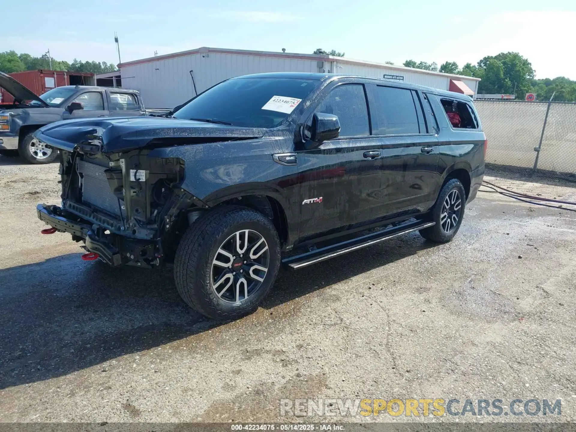 2 Фотография поврежденного автомобиля 1GKS2HKD1RR315789 GMC YUKON XL 2024