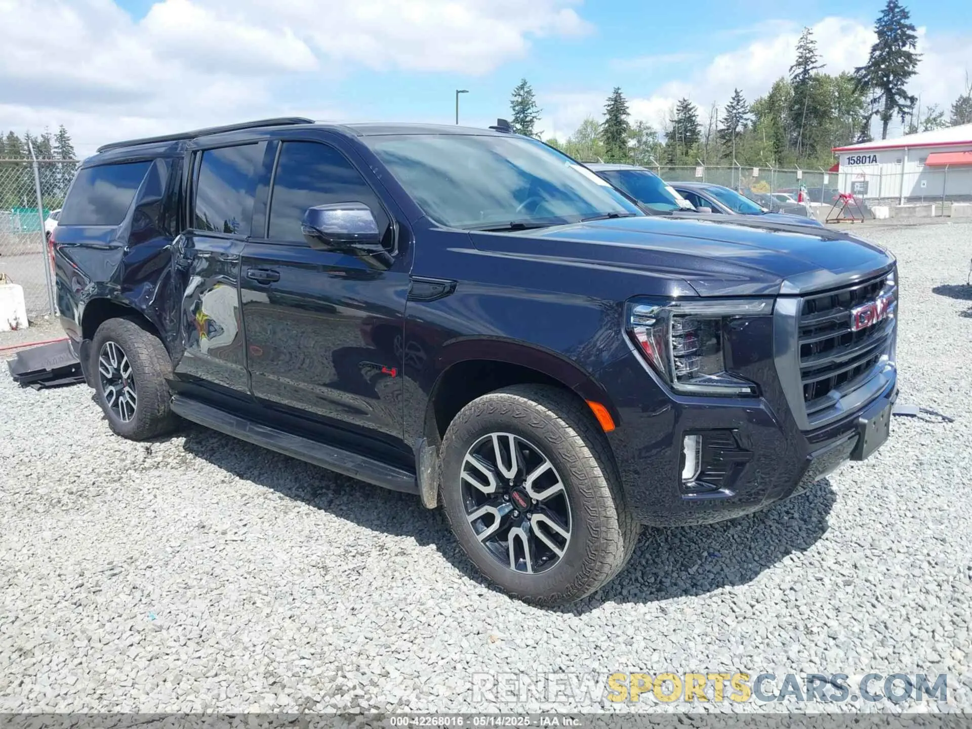 1 Фотография поврежденного автомобиля 1GKS2HKD1RR379217 GMC YUKON XL 2024