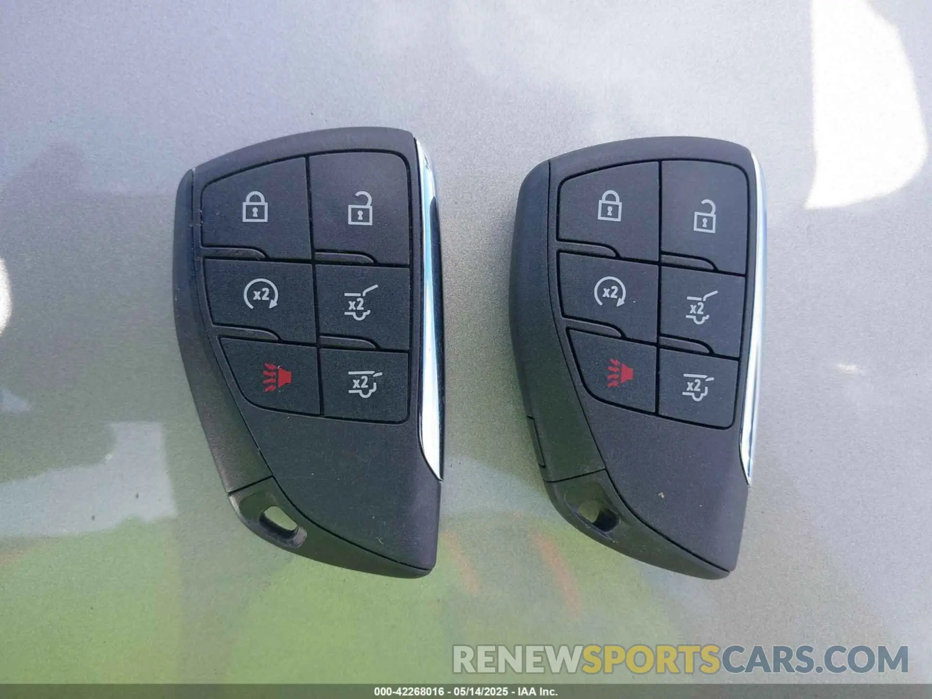 11 Фотография поврежденного автомобиля 1GKS2HKD1RR379217 GMC YUKON XL 2024