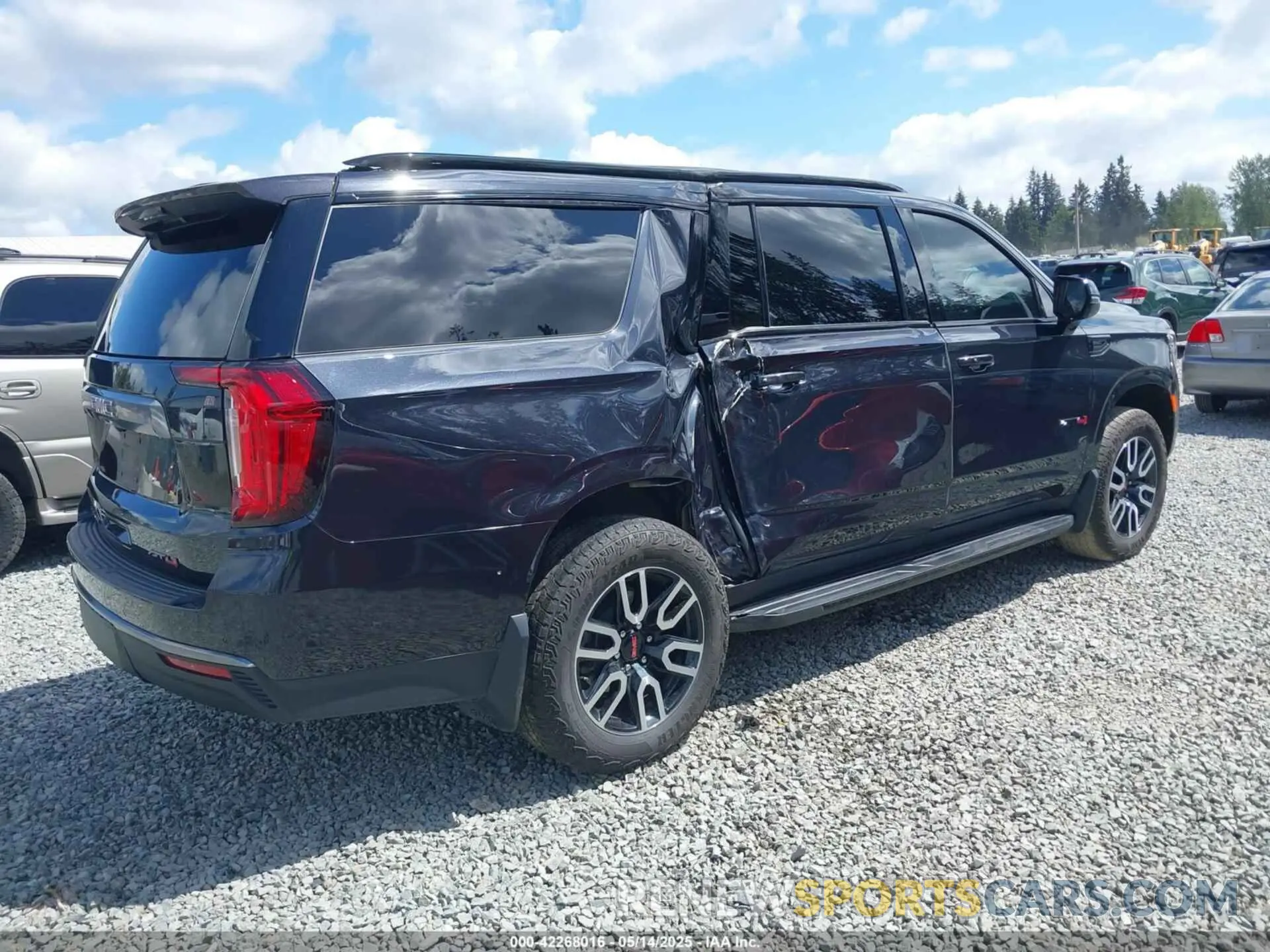 4 Фотография поврежденного автомобиля 1GKS2HKD1RR379217 GMC YUKON XL 2024