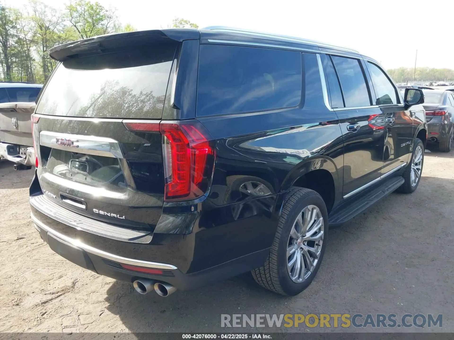 4 Фотография поврежденного автомобиля 1GKS2JKL6RR122326 GMC YUKON XL 2024