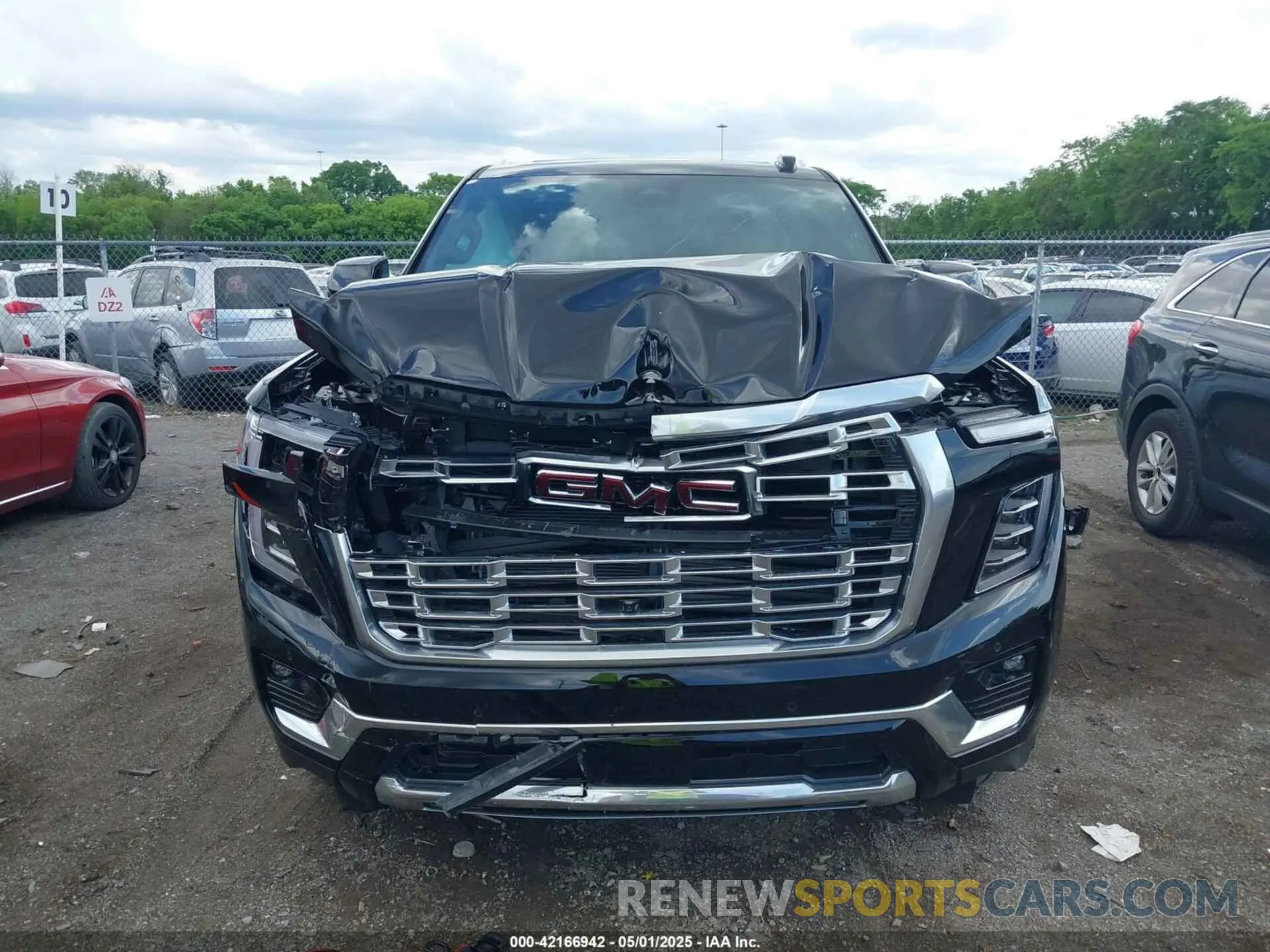 12 Фотография поврежденного автомобиля 1GKS2JRL9SR192737 GMC YUKON XL 2025