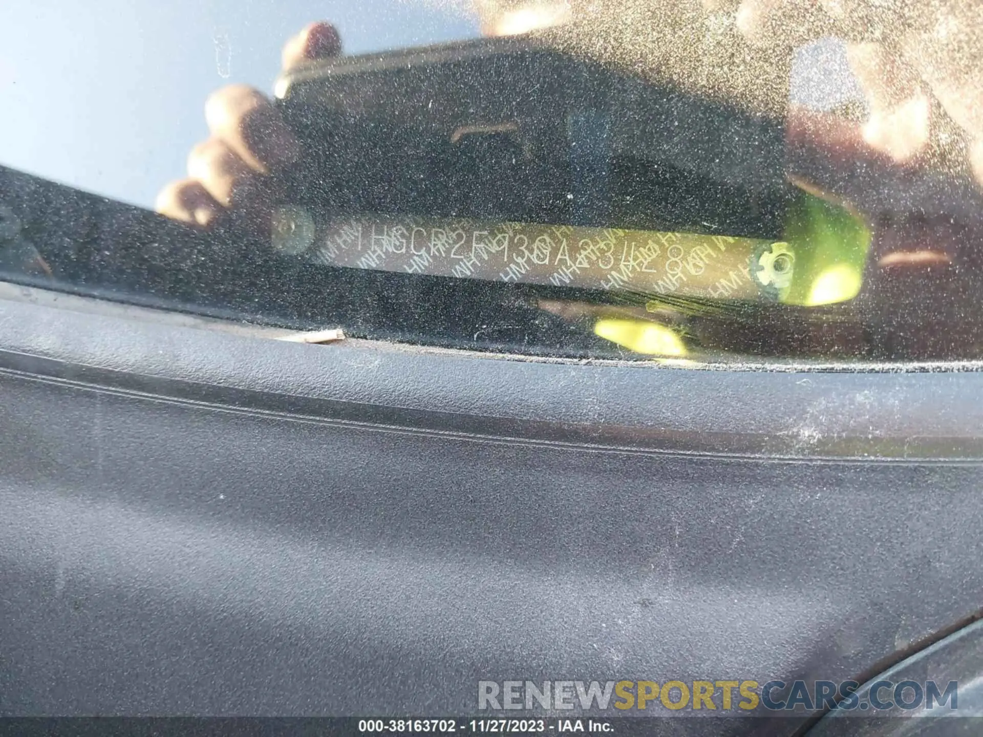 9 Photograph of a damaged car 1HGCR2F93GA234286 HONDA ACCORD 2016