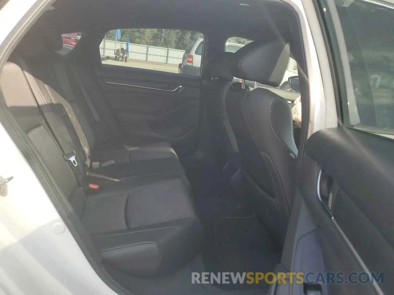 10 Photograph of a damaged car 1HGCV1E38KA100806 HONDA ACCORD 2019
