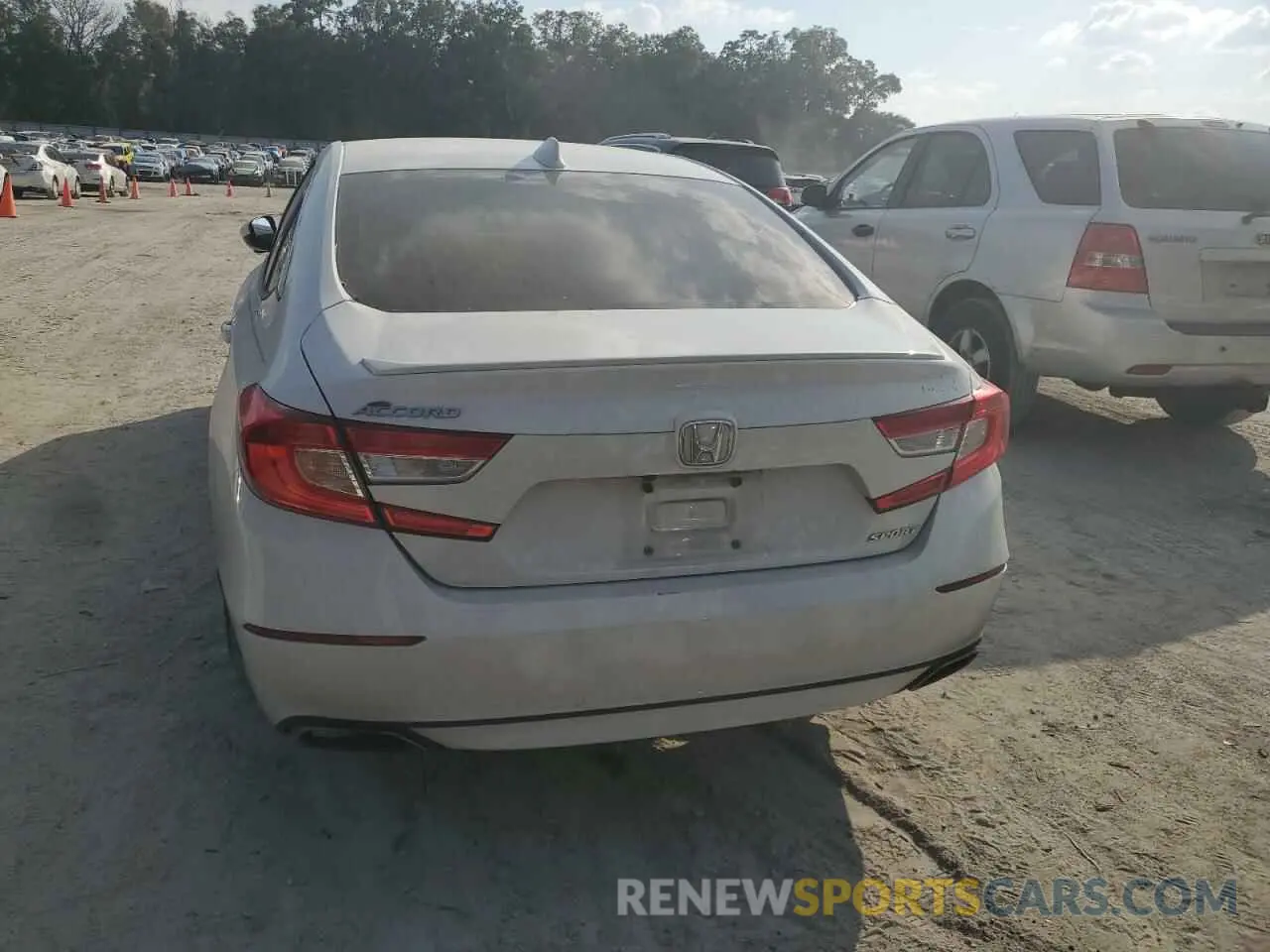 6 Photograph of a damaged car 1HGCV1E38KA100806 HONDA ACCORD 2019