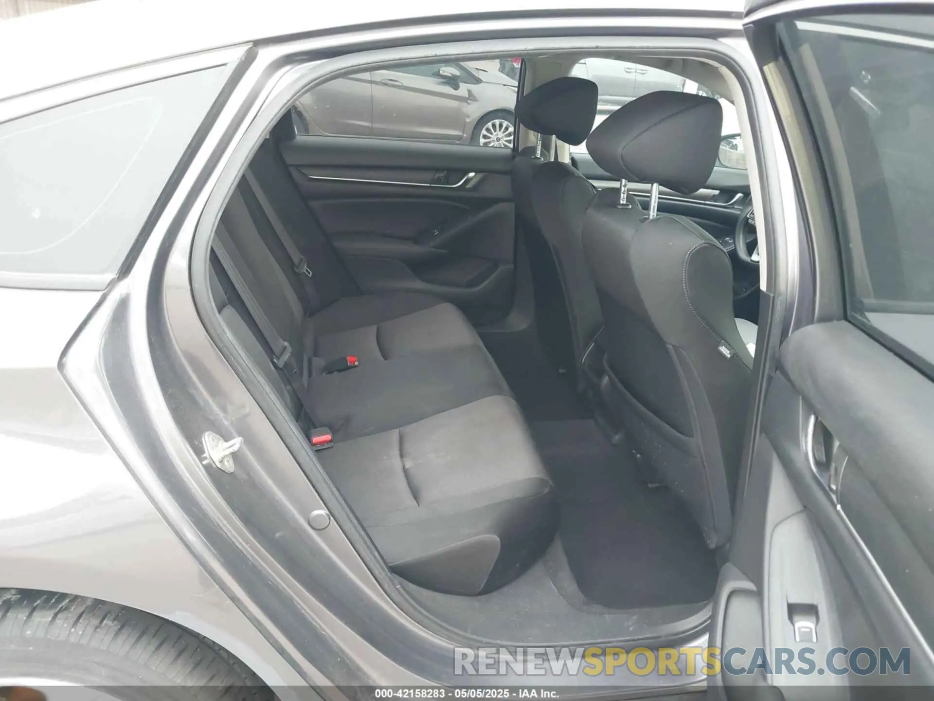 8 Photograph of a damaged car 1HGCV1F10KA027766 HONDA ACCORD 2019
