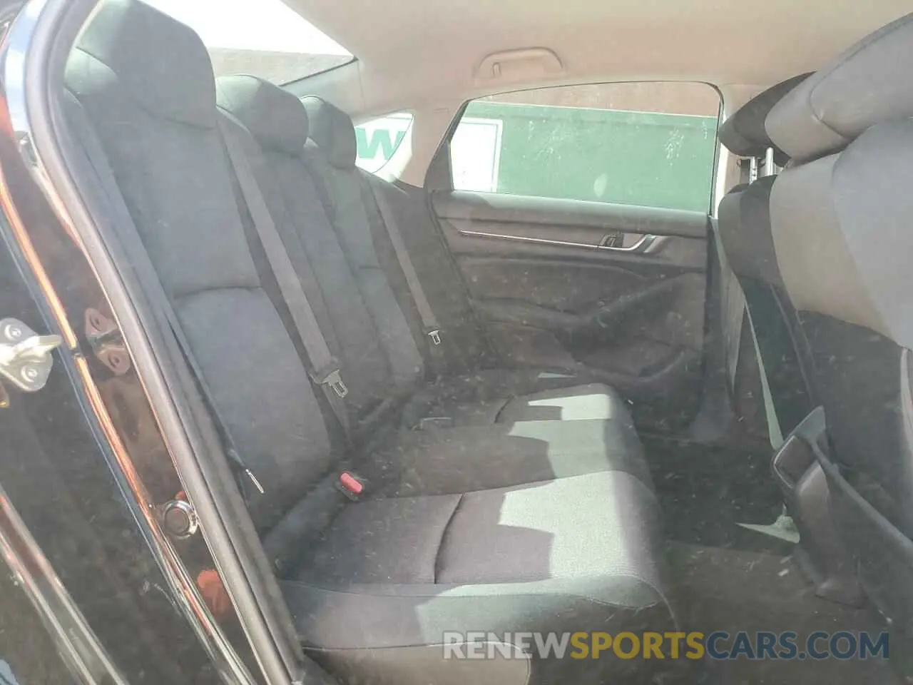 10 Photograph of a damaged car 1HGCV1F10KA033650 HONDA ACCORD 2019