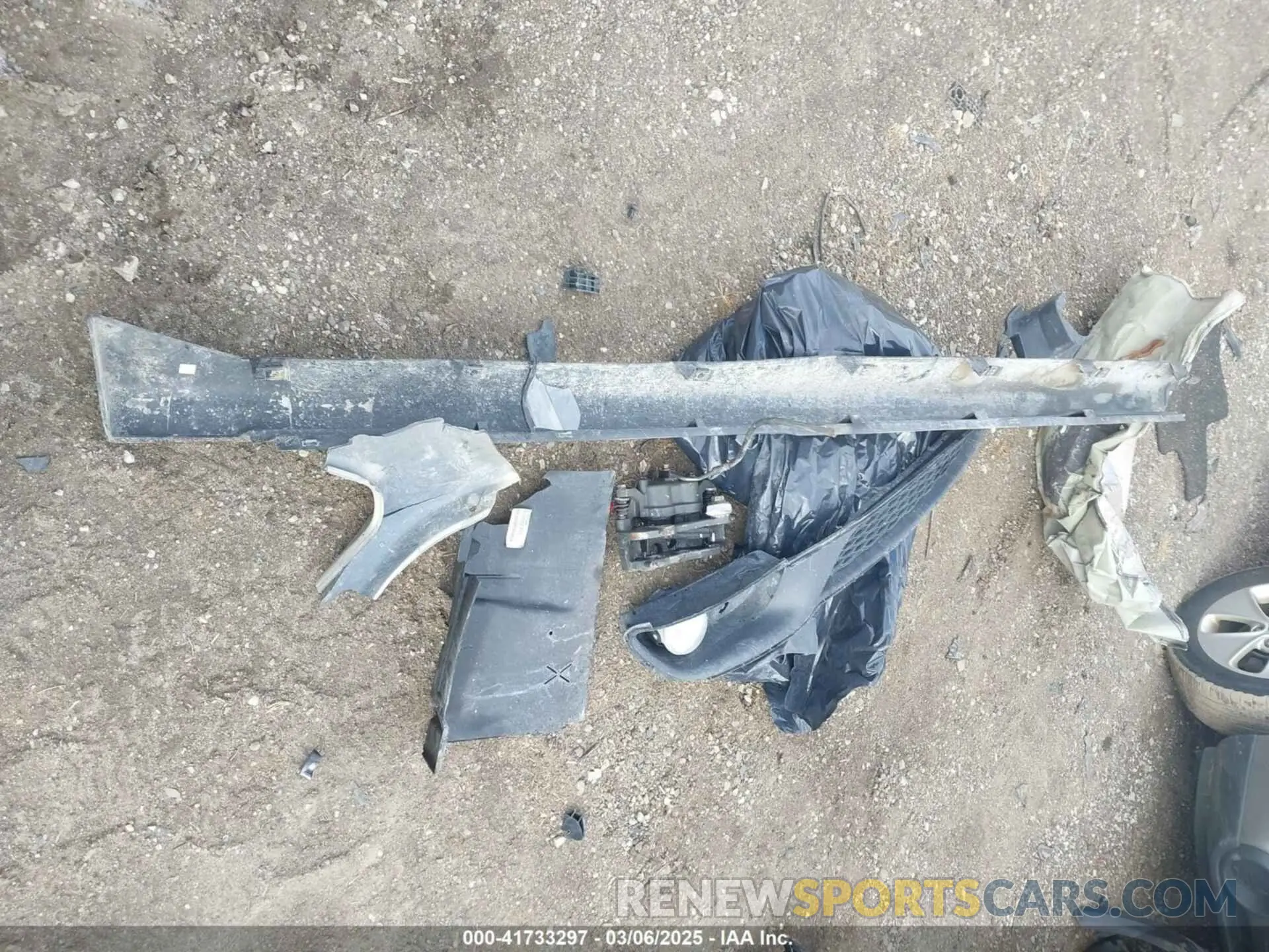 12 Photograph of a damaged car 1HGCV1F10KA123137 HONDA ACCORD 2019