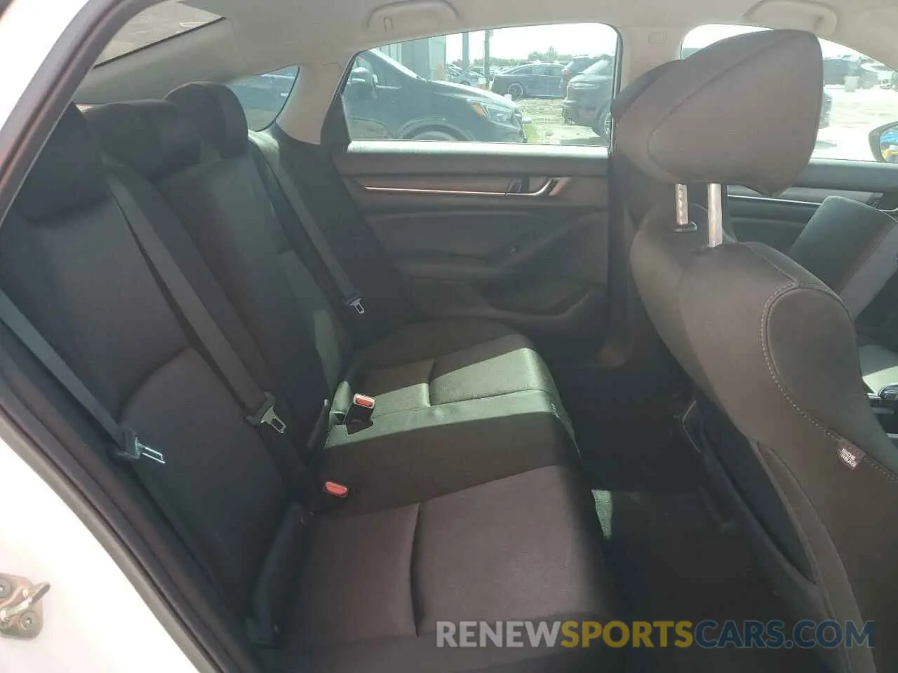 10 Photograph of a damaged car 1HGCV1F10KA128483 HONDA ACCORD 2019