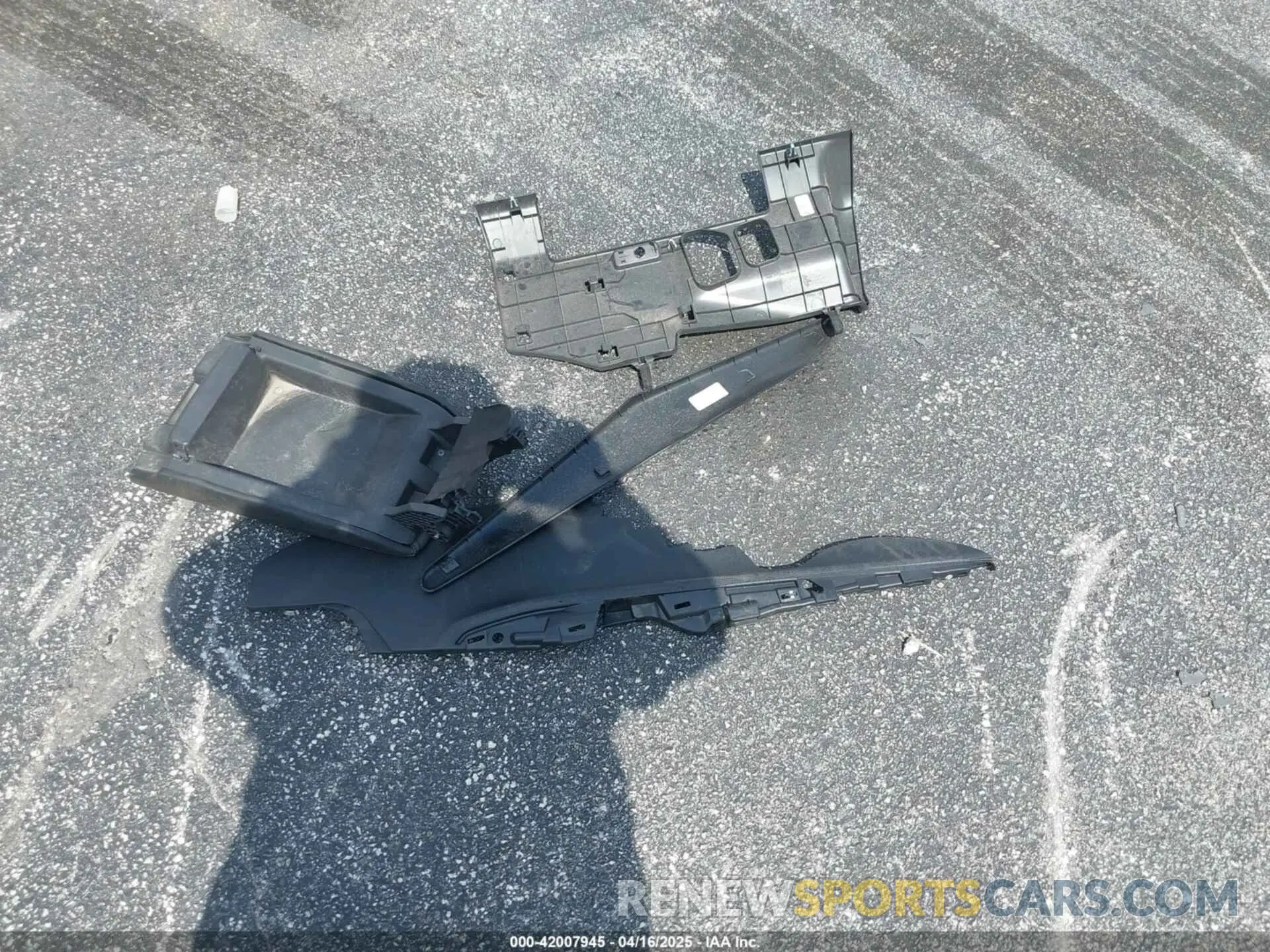 11 Photograph of a damaged car 1HGCV1F10KA135918 HONDA ACCORD 2019