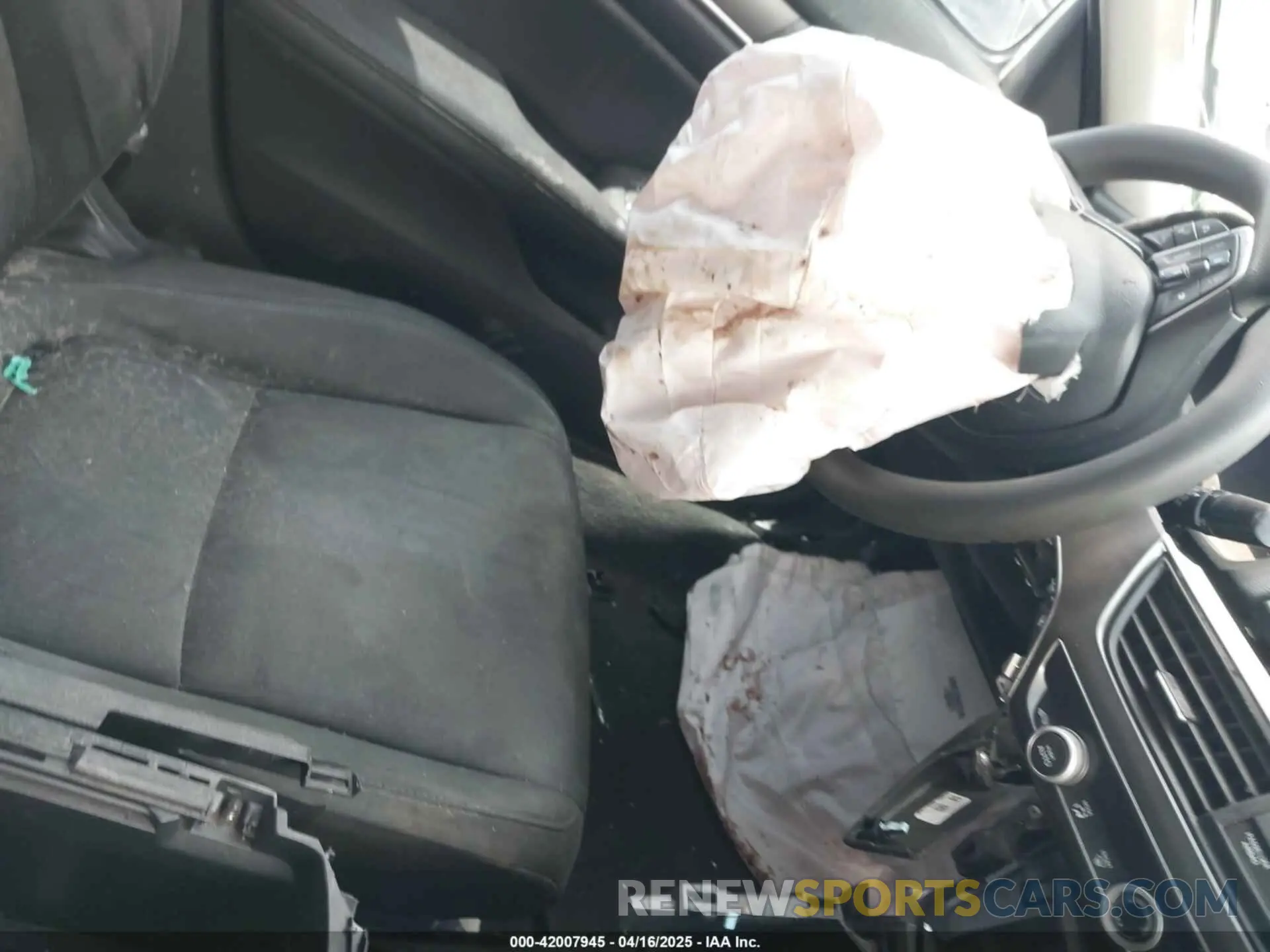 13 Photograph of a damaged car 1HGCV1F10KA135918 HONDA ACCORD 2019