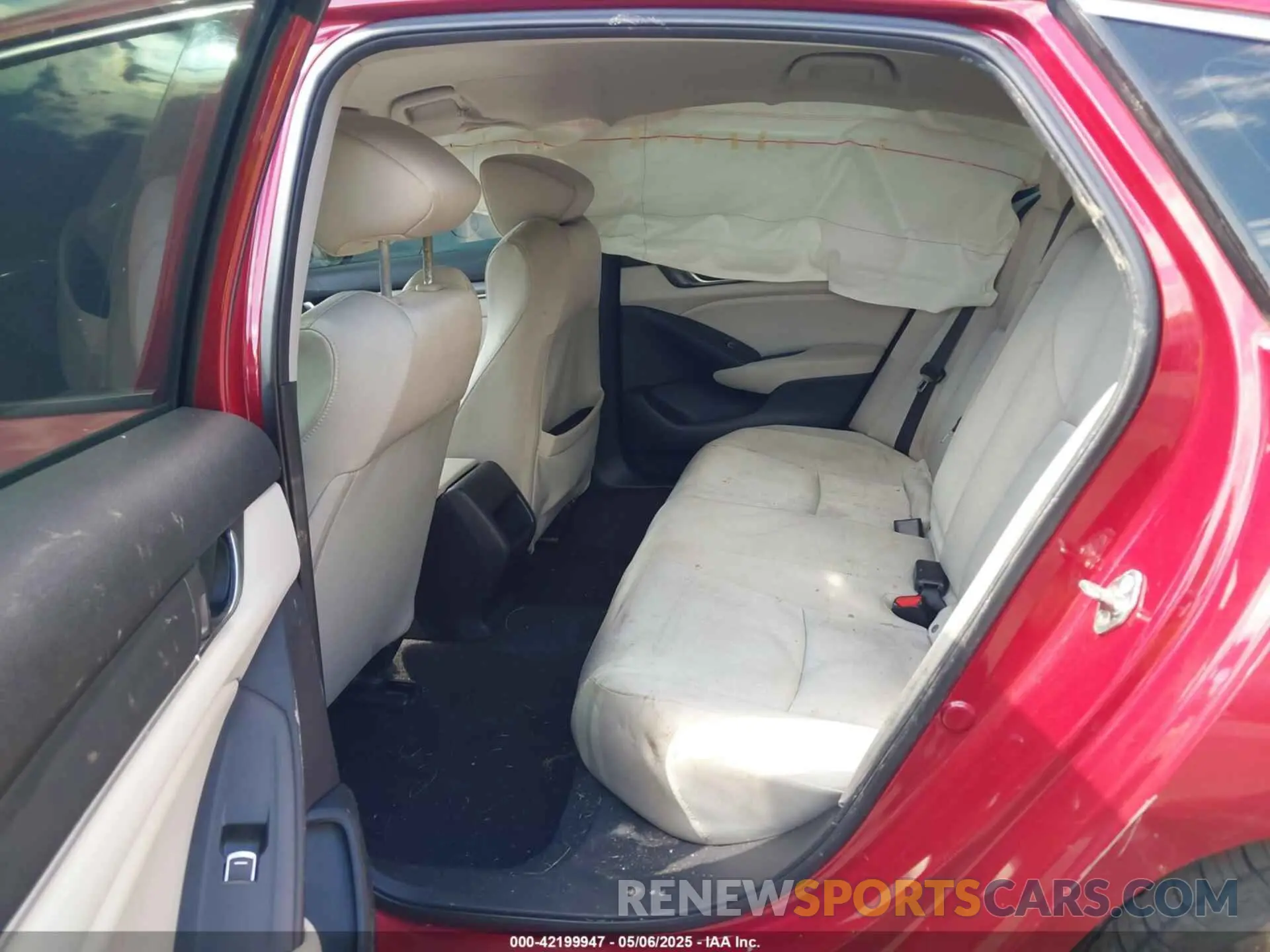 8 Photograph of a damaged car 1HGCV1F10KA141010 HONDA ACCORD 2019