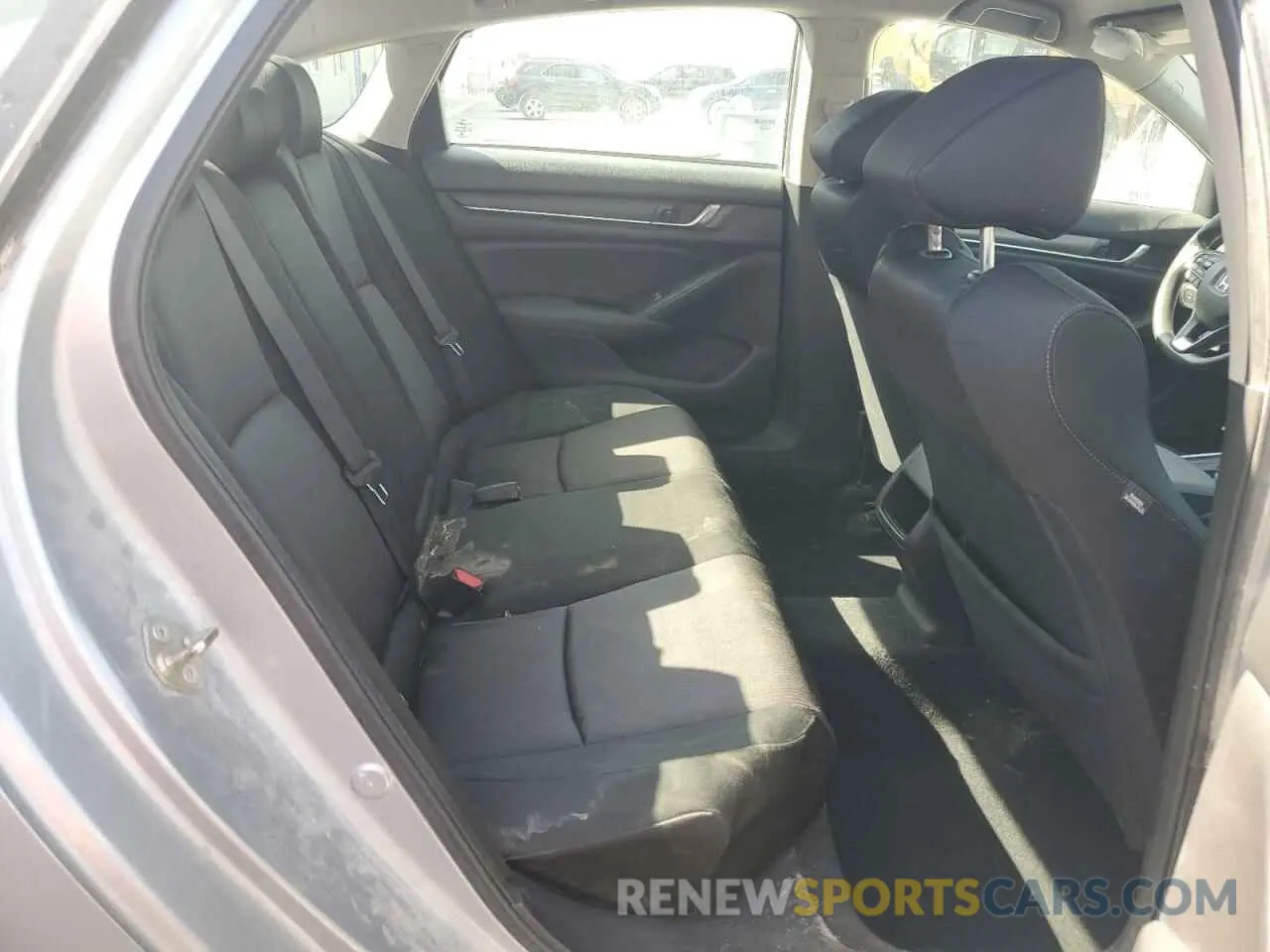 10 Photograph of a damaged car 1HGCV1F11KA045211 HONDA ACCORD 2019