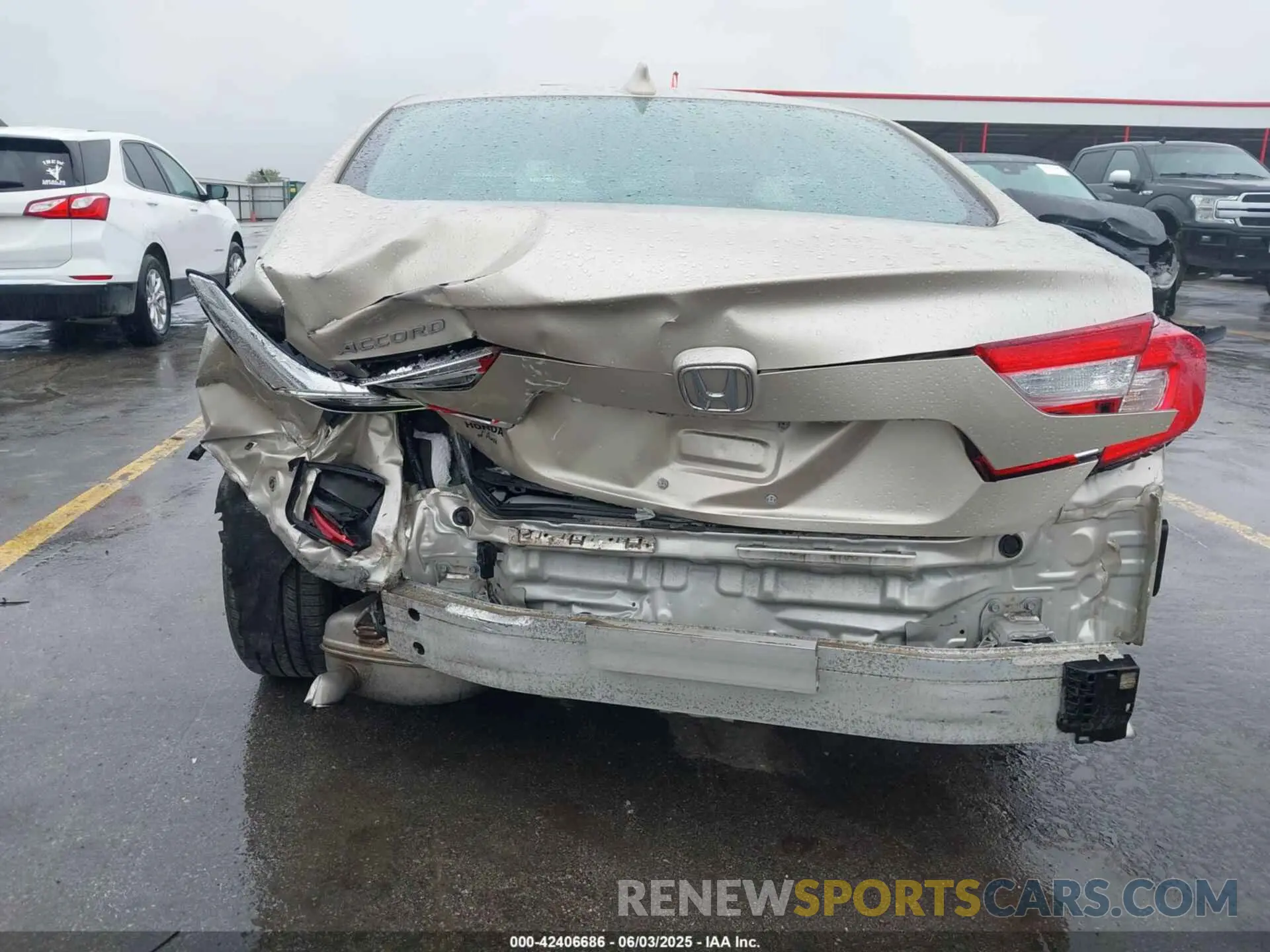 6 Photograph of a damaged car 1HGCV1F11KA084705 HONDA ACCORD 2019