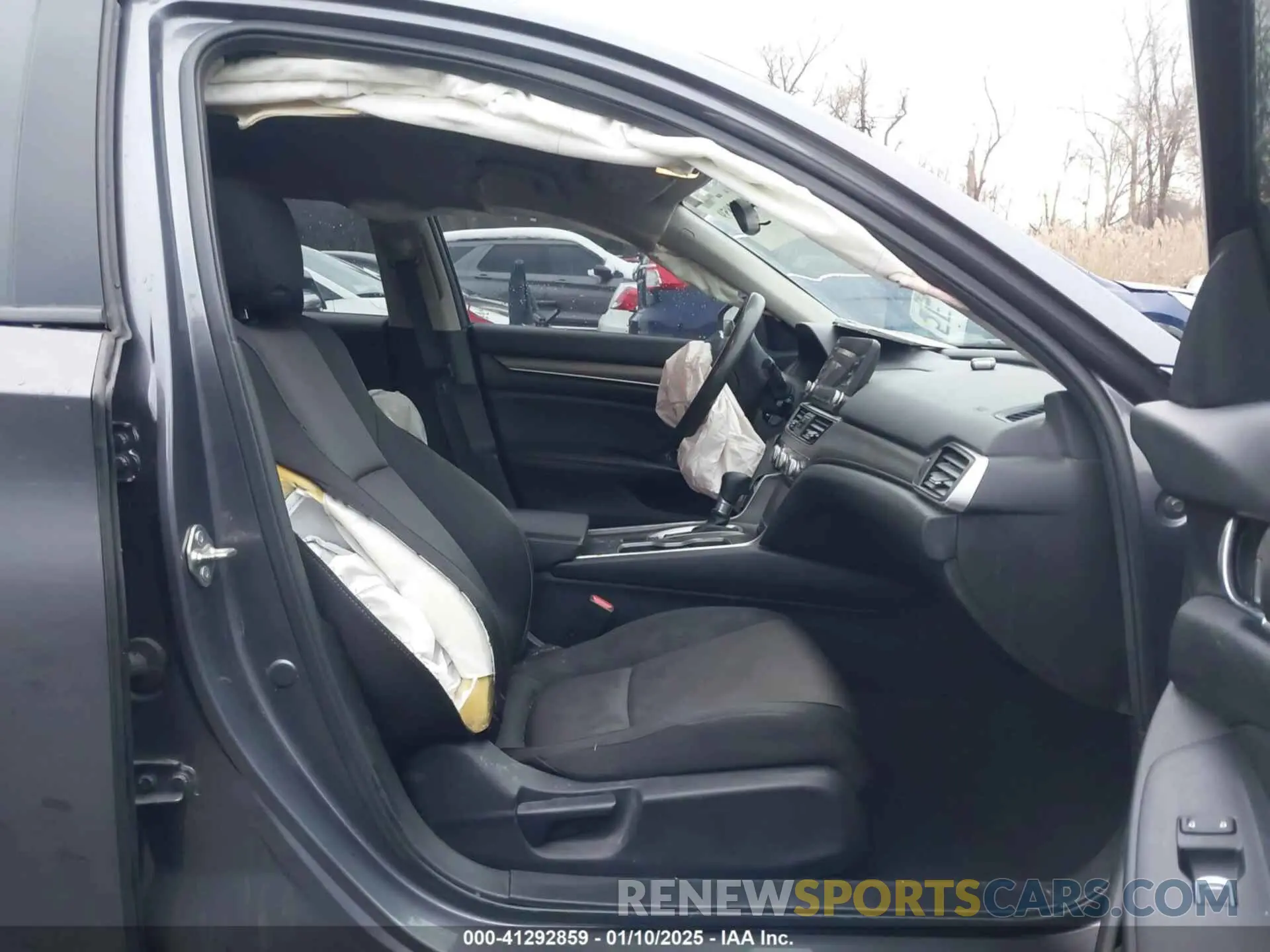 5 Фотография поврежденного автомобиля 1HGCV1F11KA154123 HONDA ACCORD 2019