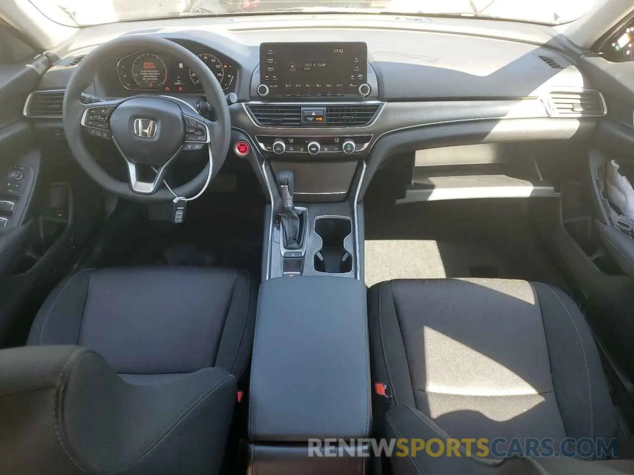 8 Photograph of a damaged car 1HGCV1F11KA172055 HONDA ACCORD 2019