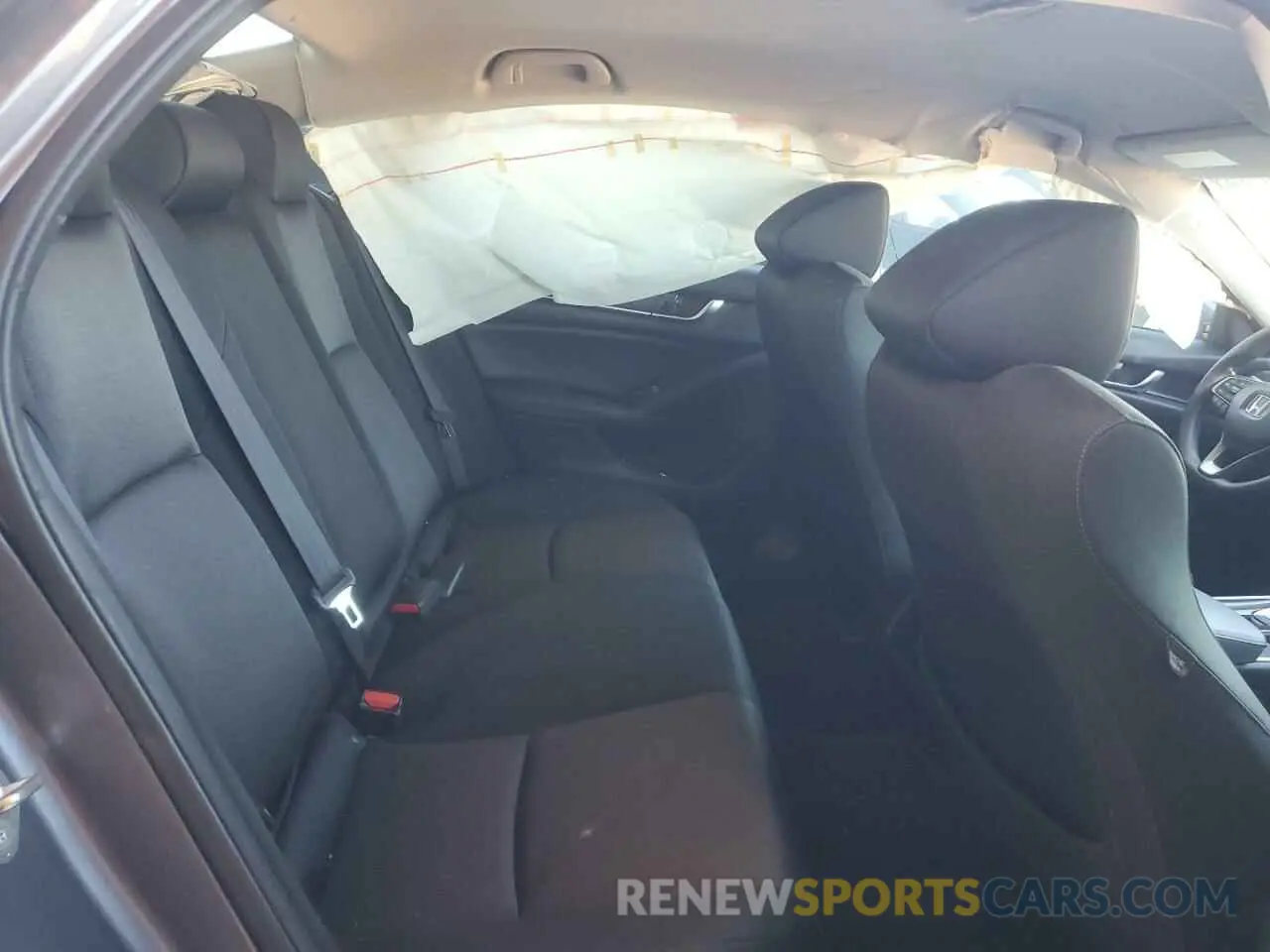 10 Photograph of a damaged car 1HGCV1F12KA008135 HONDA ACCORD 2019