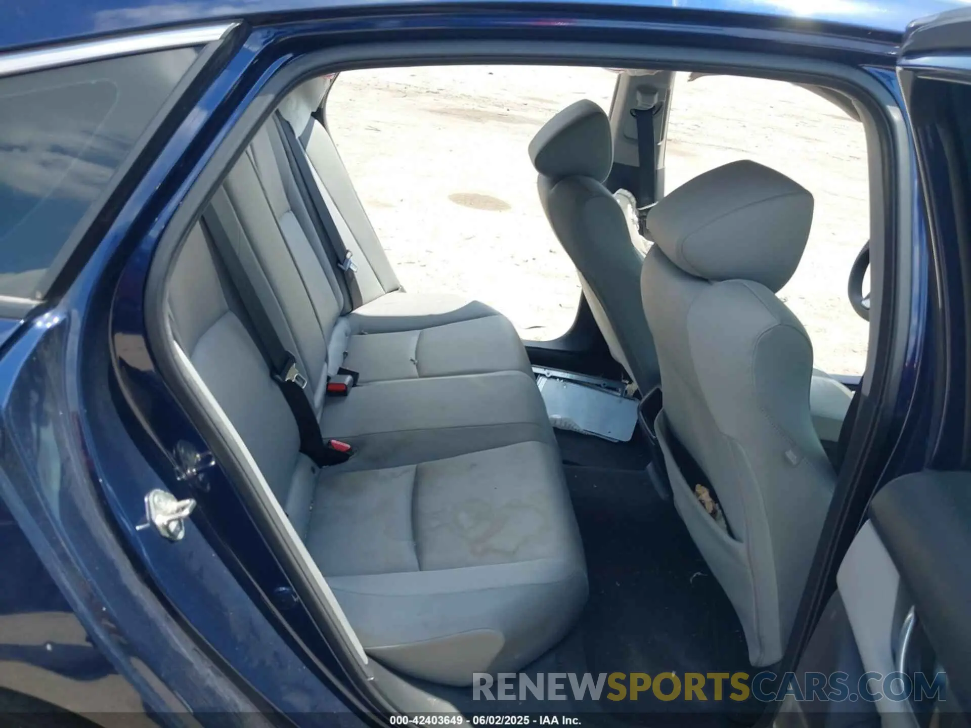 8 Photograph of a damaged car 1HGCV1F12KA037201 HONDA ACCORD 2019