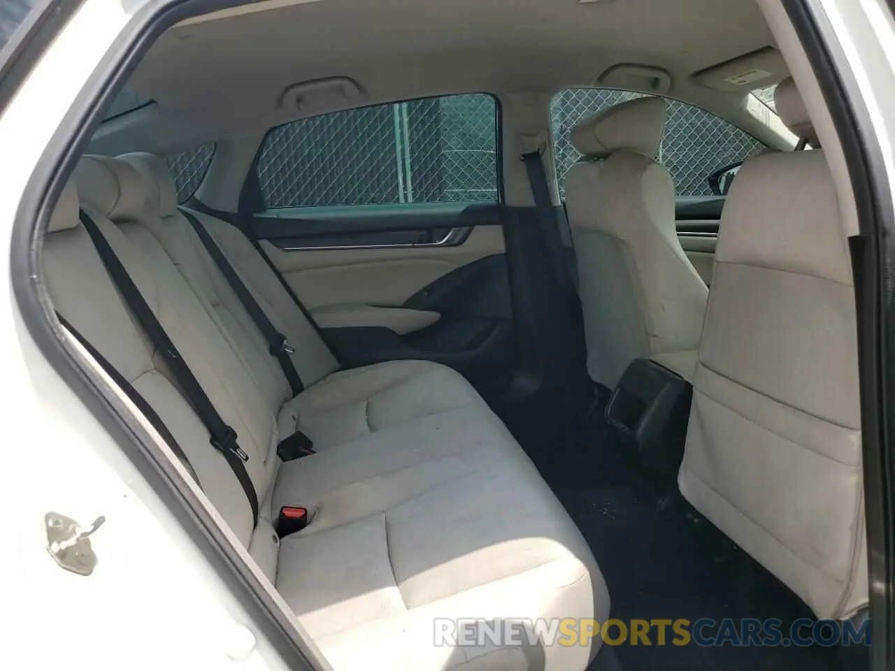 10 Photograph of a damaged car 1HGCV1F12KA102855 HONDA ACCORD 2019