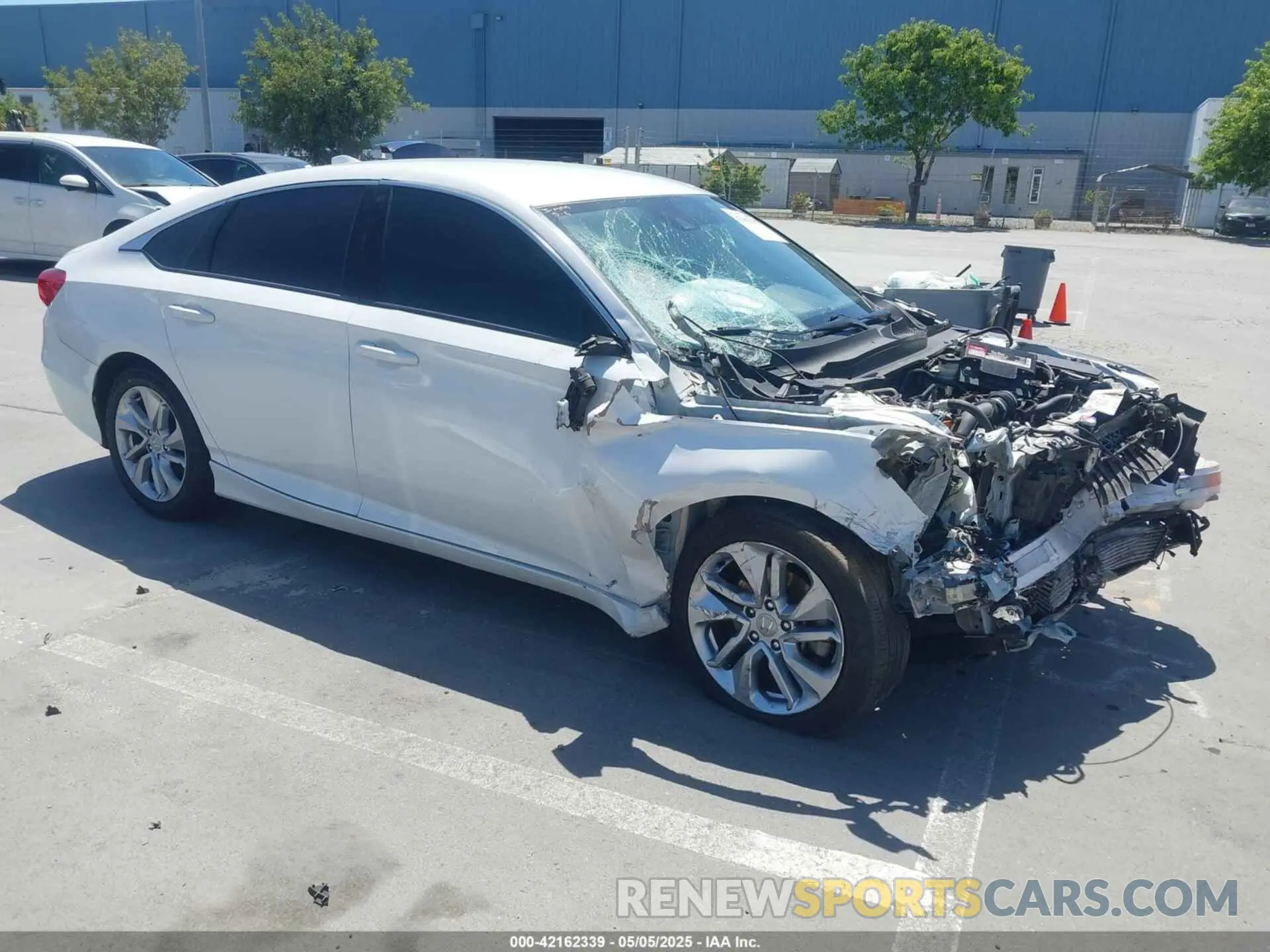 1 Фотография поврежденного автомобиля 1HGCV1F12KA130655 HONDA ACCORD 2019