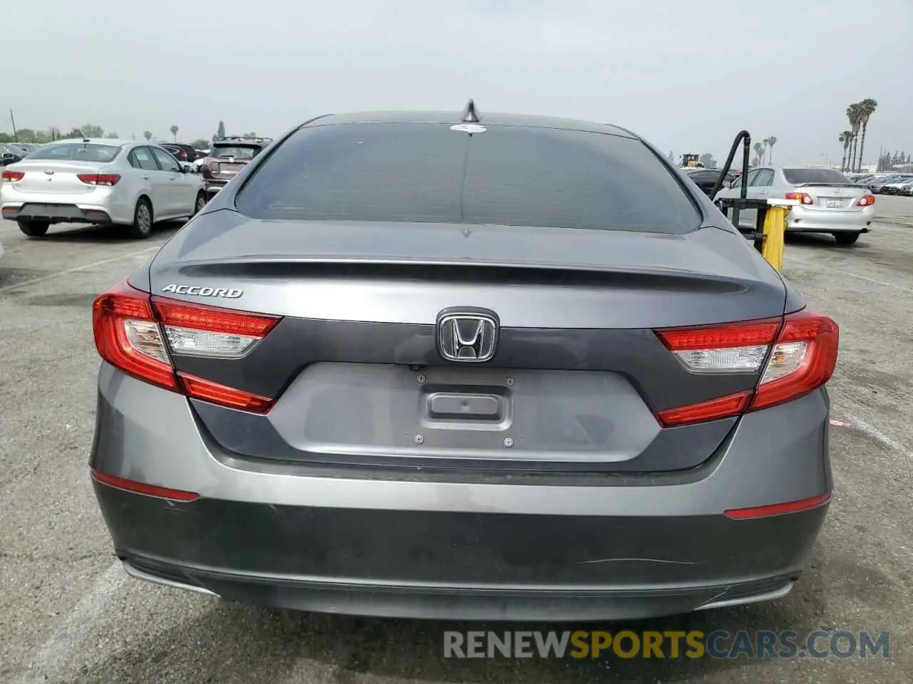 6 Фотография поврежденного автомобиля 1HGCV1F12KA161467 HONDA ACCORD 2019