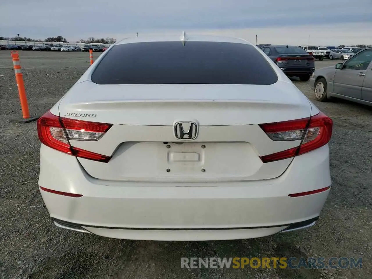 6 Фотография поврежденного автомобиля 1HGCV1F13KA046165 HONDA ACCORD 2019