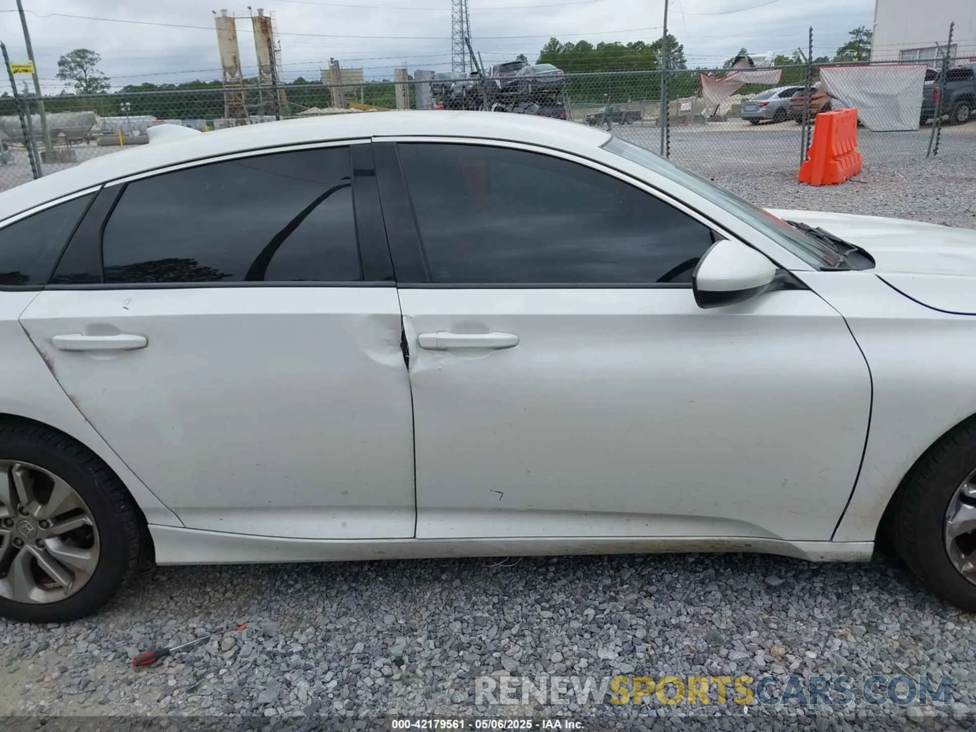 13 Фотография поврежденного автомобиля 1HGCV1F13KA092661 HONDA ACCORD 2019