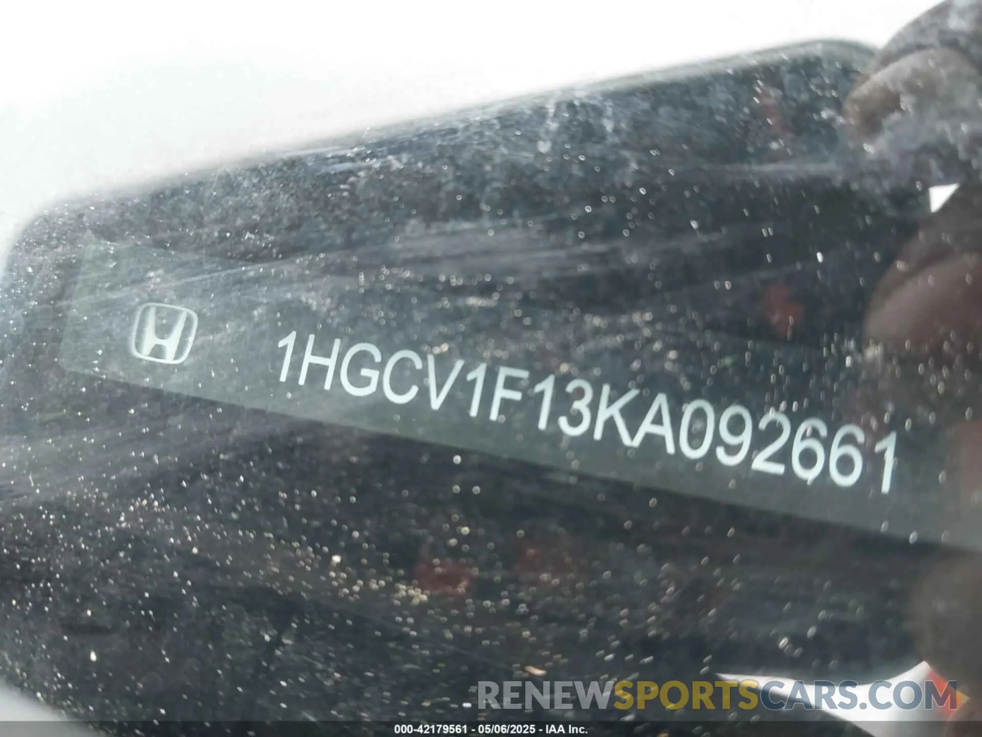 9 Фотография поврежденного автомобиля 1HGCV1F13KA092661 HONDA ACCORD 2019