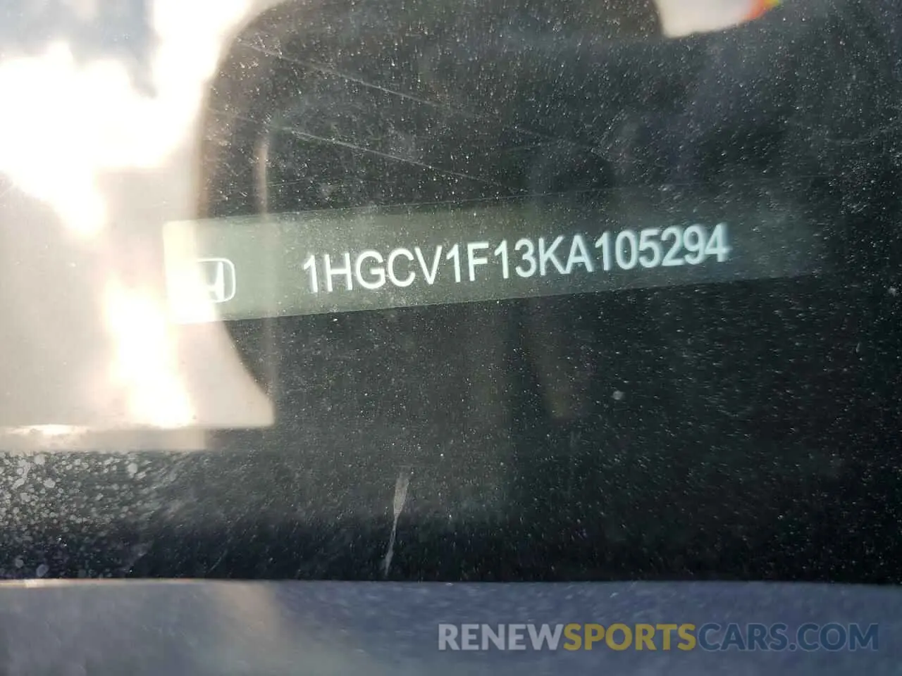 12 Photograph of a damaged car 1HGCV1F13KA105294 HONDA ACCORD 2019