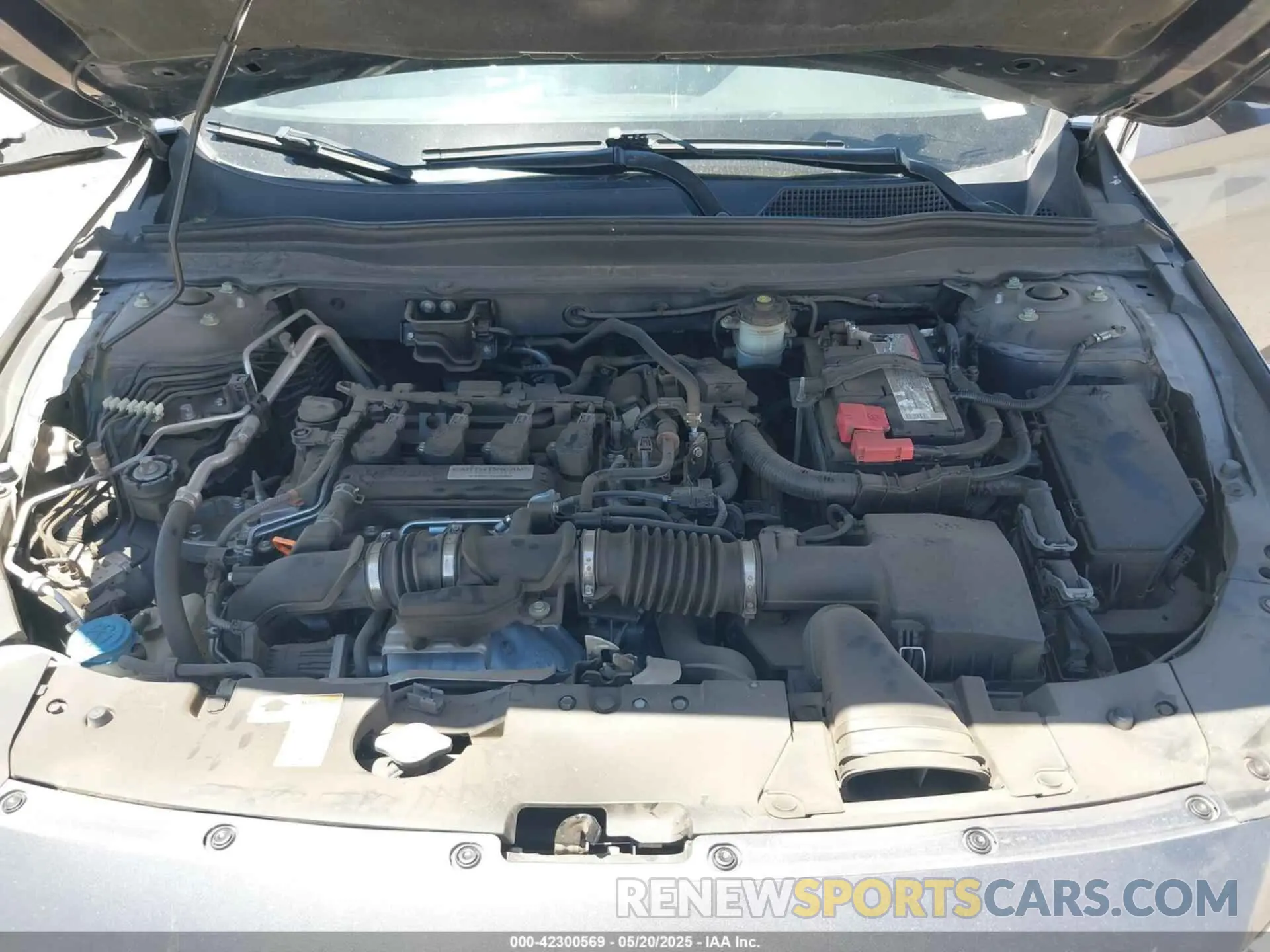 10 Photograph of a damaged car 1HGCV1F13KA105330 HONDA ACCORD 2019