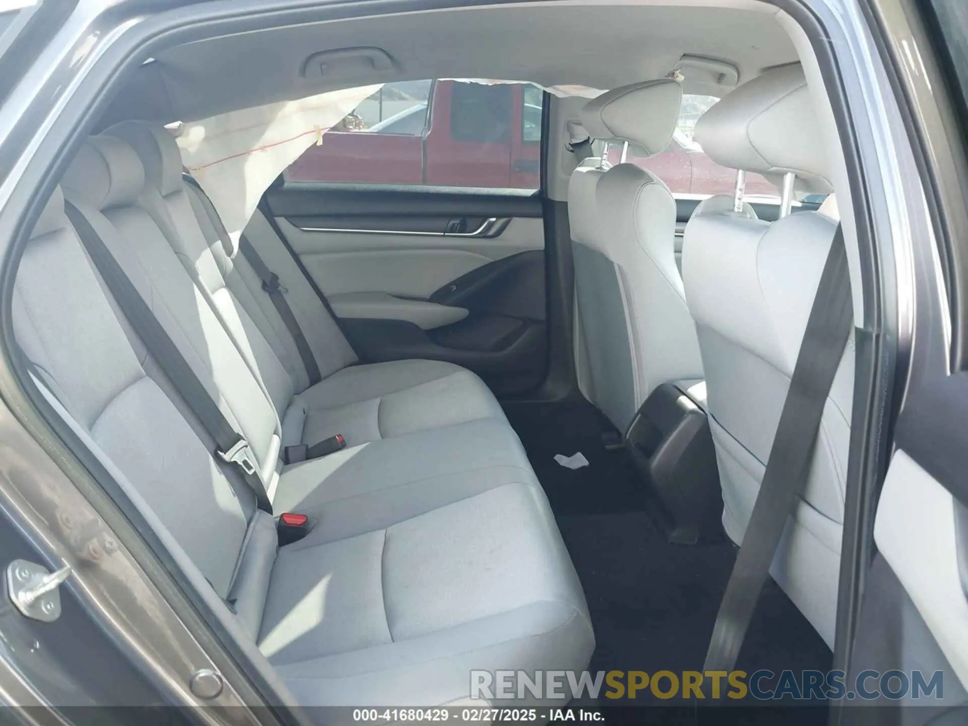 8 Photograph of a damaged car 1HGCV1F13KA108163 HONDA ACCORD 2019