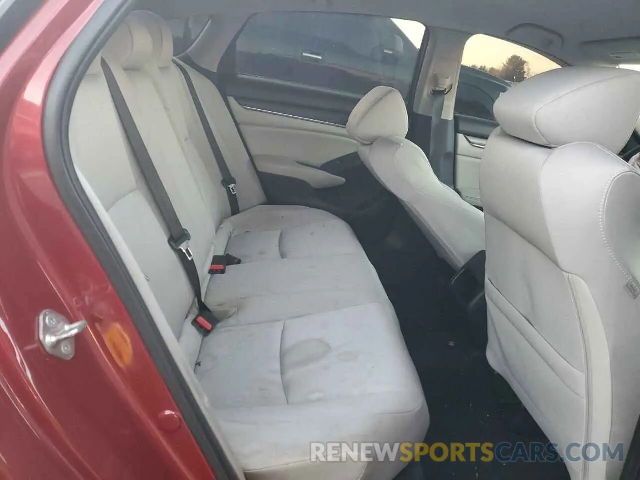 10 Фотография поврежденного автомобиля 1HGCV1F13KA141065 HONDA ACCORD 2019