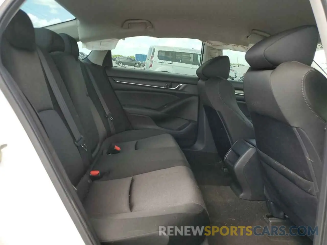 10 Фотография поврежденного автомобиля 1HGCV1F13KA168833 HONDA ACCORD 2019