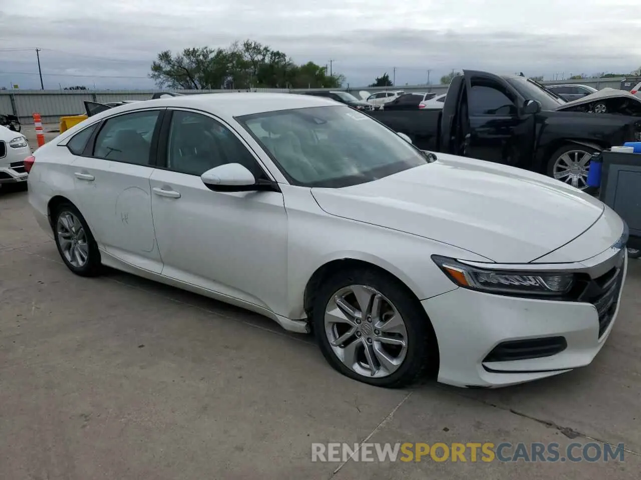 4 Photograph of a damaged car 1HGCV1F14KA030962 HONDA ACCORD 2019