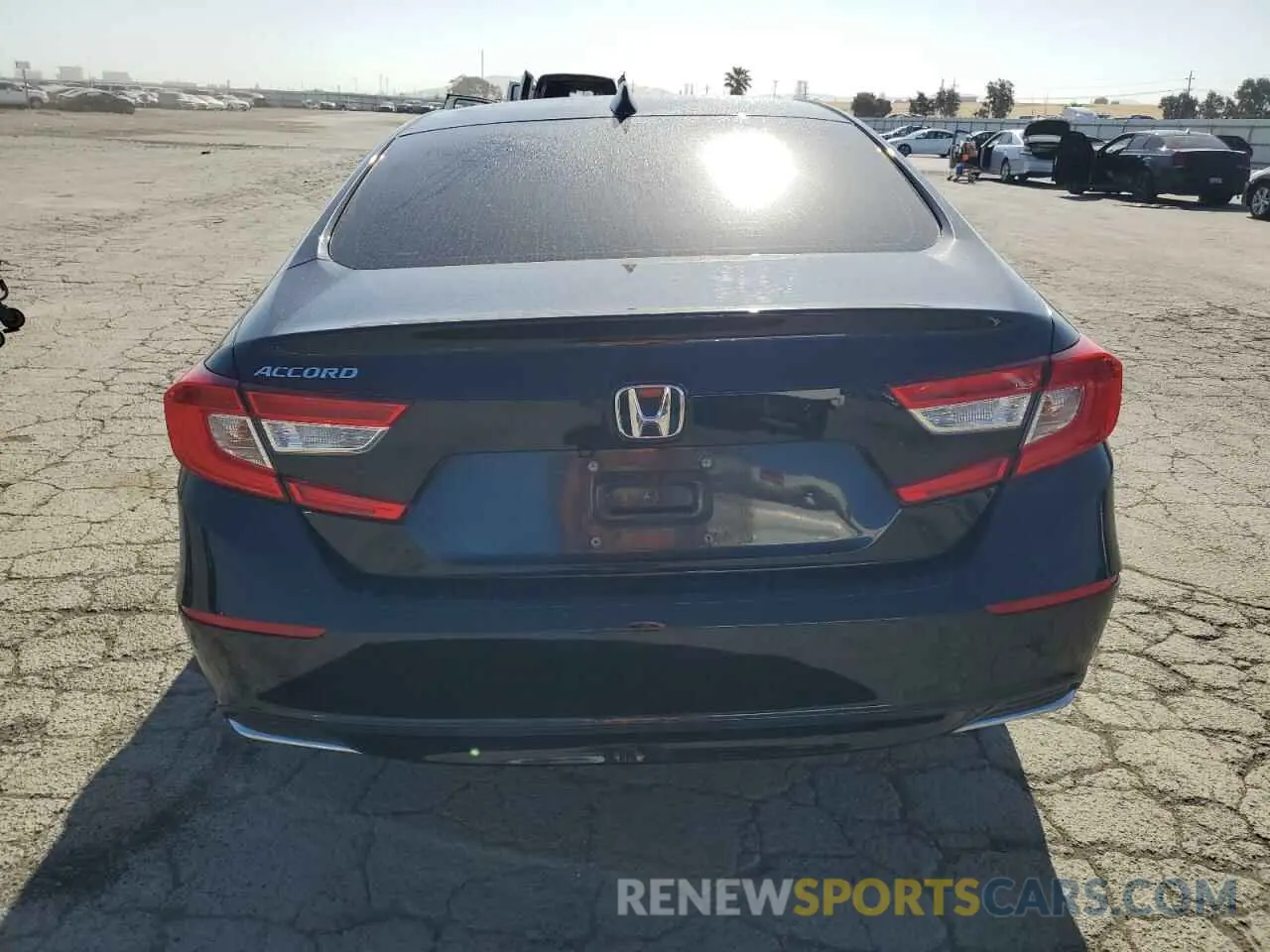 6 Фотография поврежденного автомобиля 1HGCV1F14KA076453 HONDA ACCORD 2019