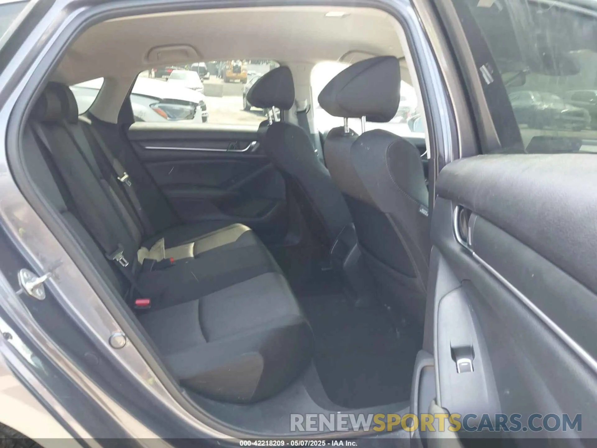 8 Photograph of a damaged car 1HGCV1F14KA120824 HONDA ACCORD 2019