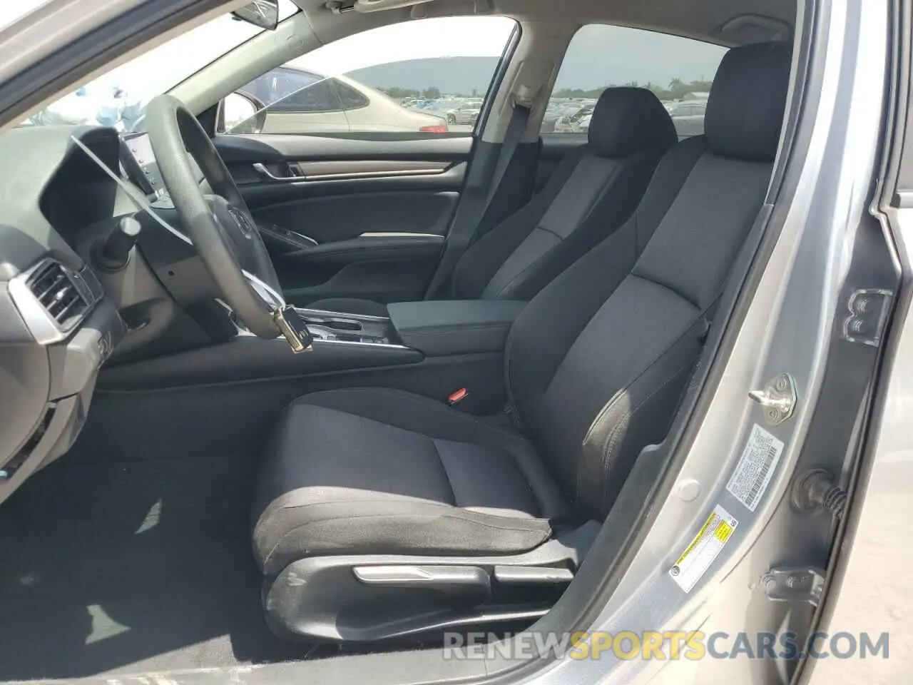 7 Photograph of a damaged car 1HGCV1F14KA136411 HONDA ACCORD 2019