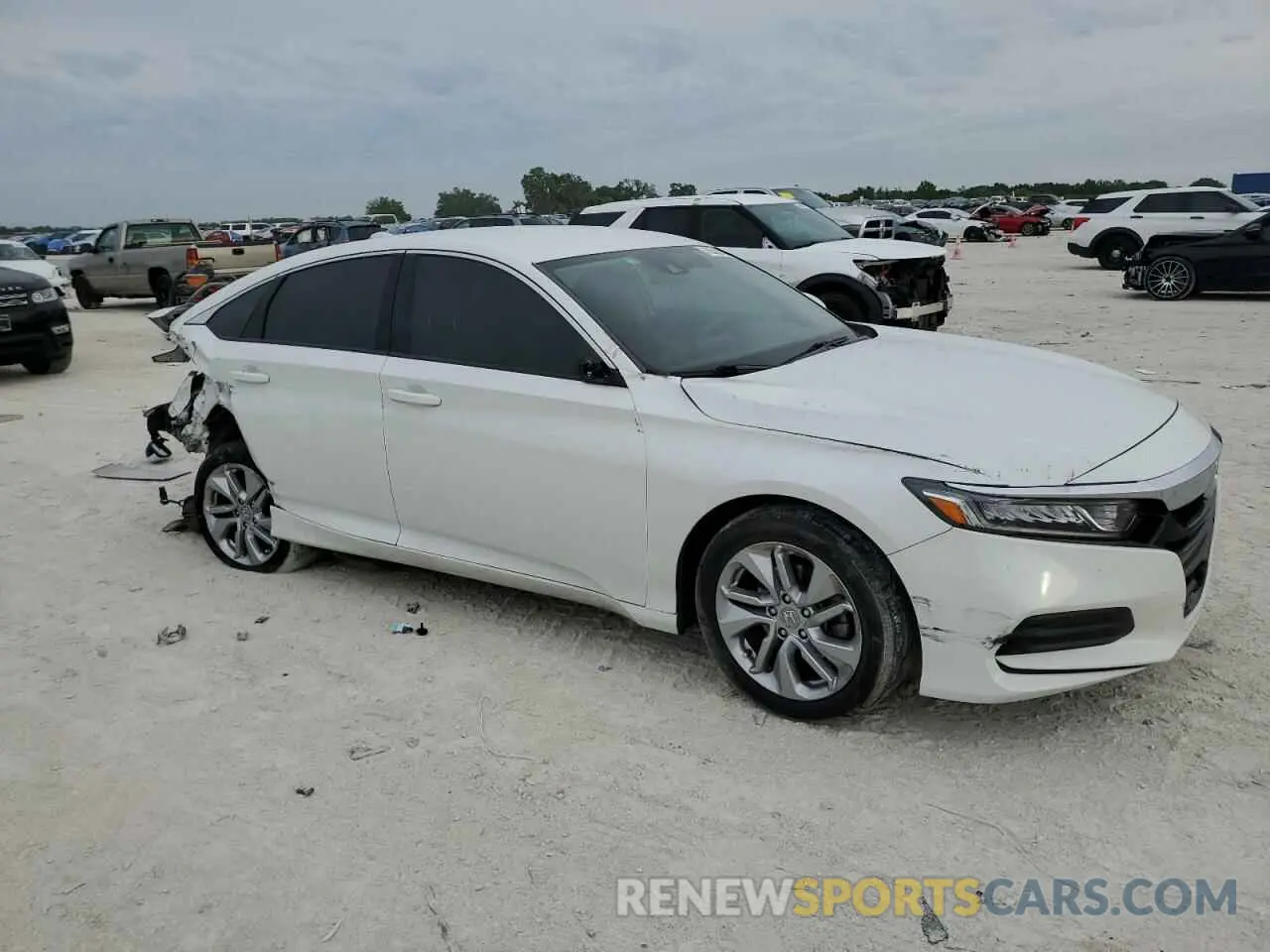 4 Фотография поврежденного автомобиля 1HGCV1F14KA155007 HONDA ACCORD 2019
