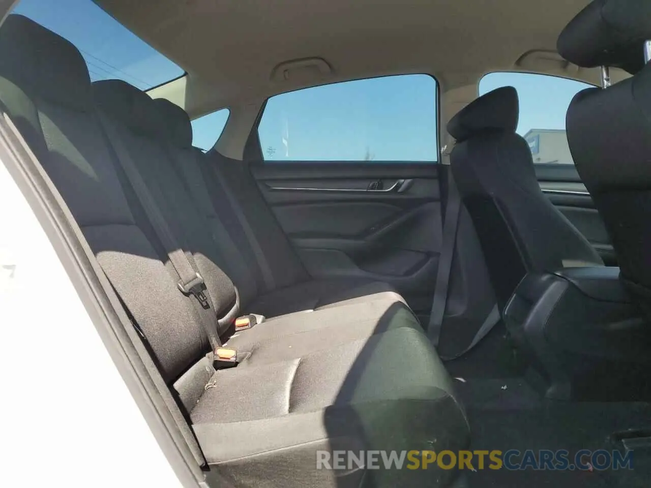 10 Photograph of a damaged car 1HGCV1F14KA155735 HONDA ACCORD 2019