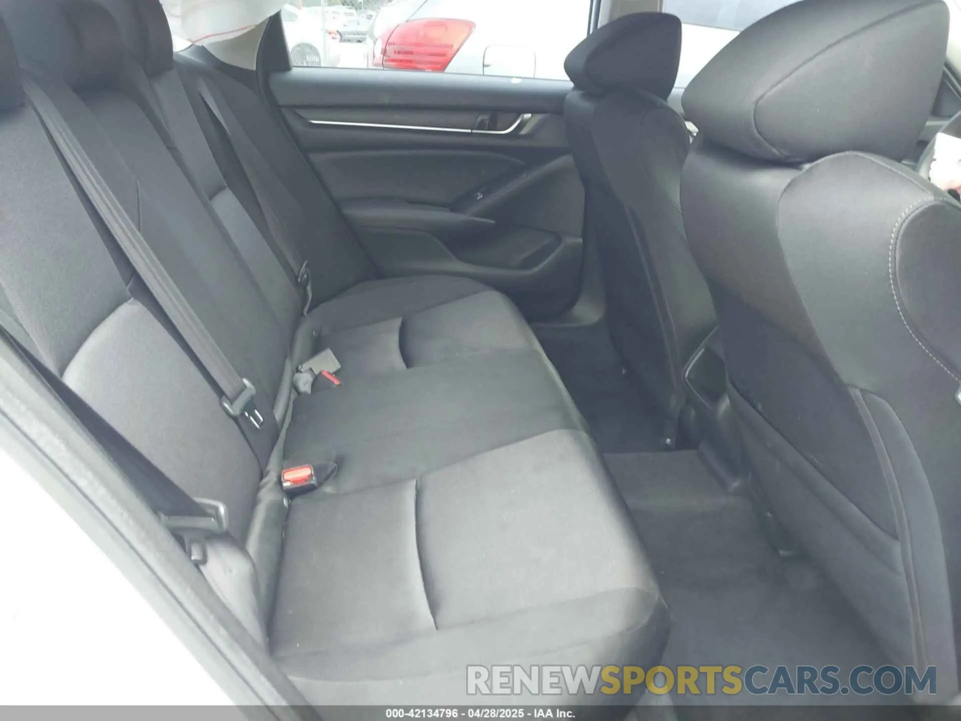 8 Photograph of a damaged car 1HGCV1F14KA157761 HONDA ACCORD 2019
