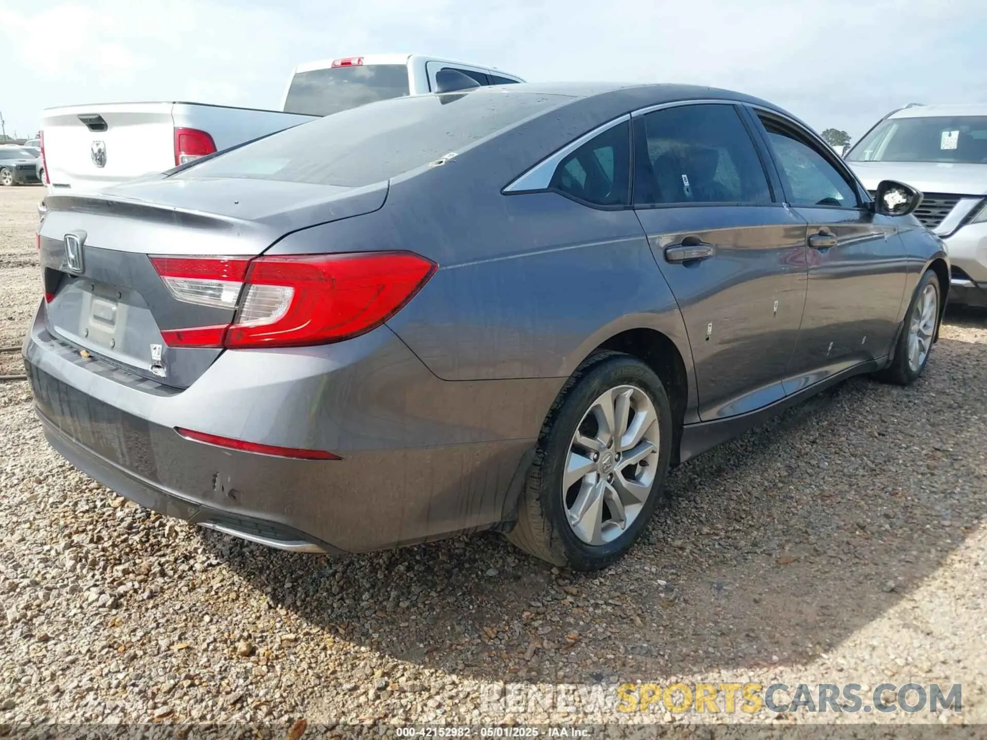 4 Photograph of a damaged car 1HGCV1F14KA163298 HONDA ACCORD 2019