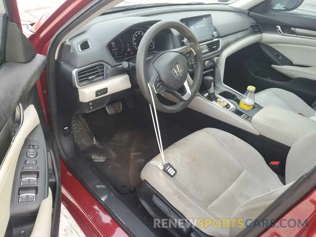 8 Photograph of a damaged car 1HGCV1F15KA083251 HONDA ACCORD 2019