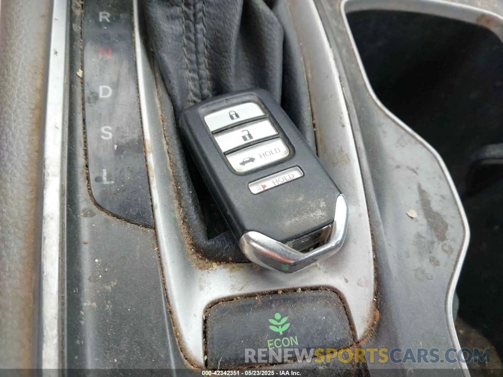11 Photograph of a damaged car 1HGCV1F16KA008722 HONDA ACCORD 2019