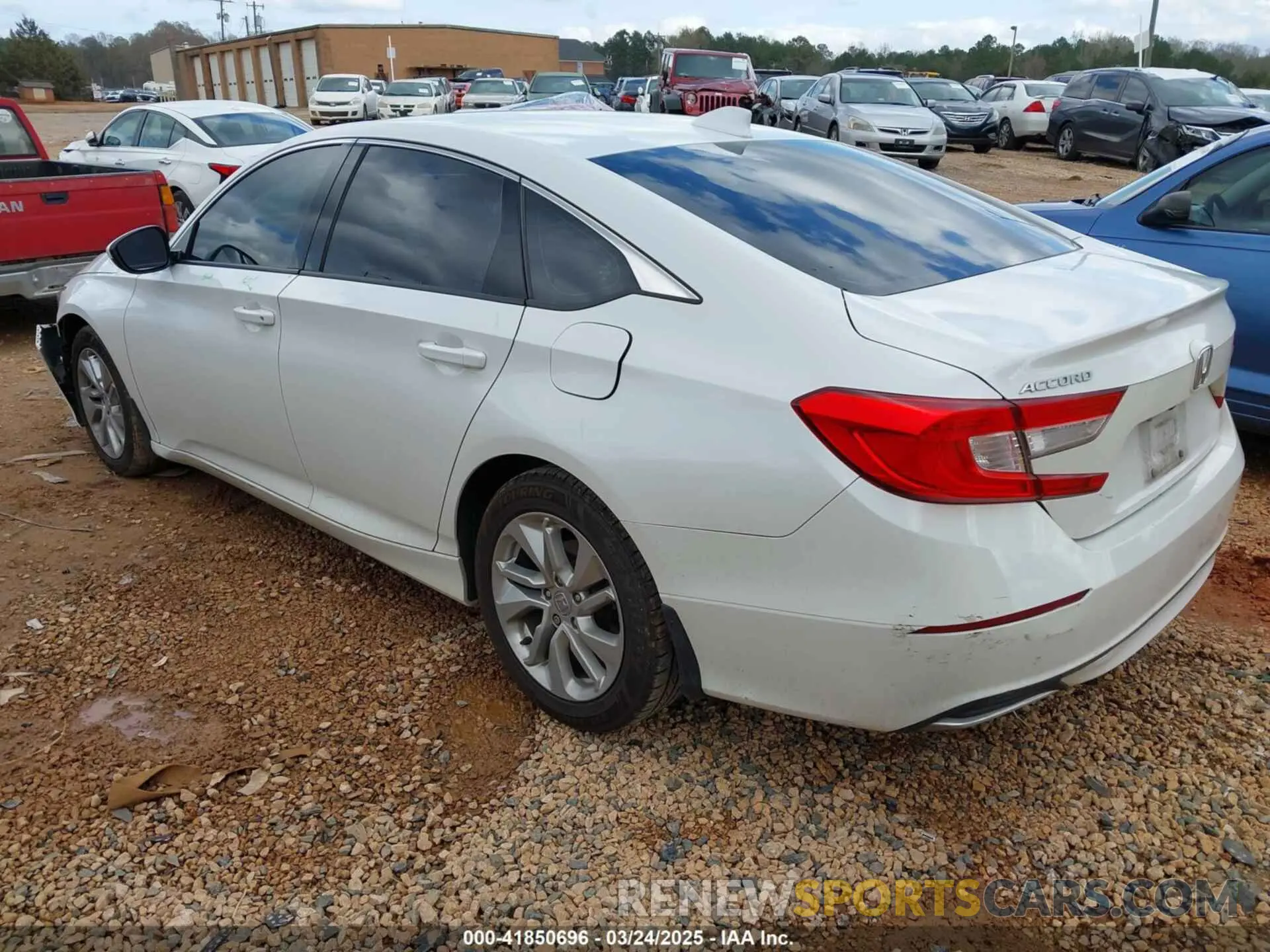 3 Фотография поврежденного автомобиля 1HGCV1F16KA067625 HONDA ACCORD 2019
